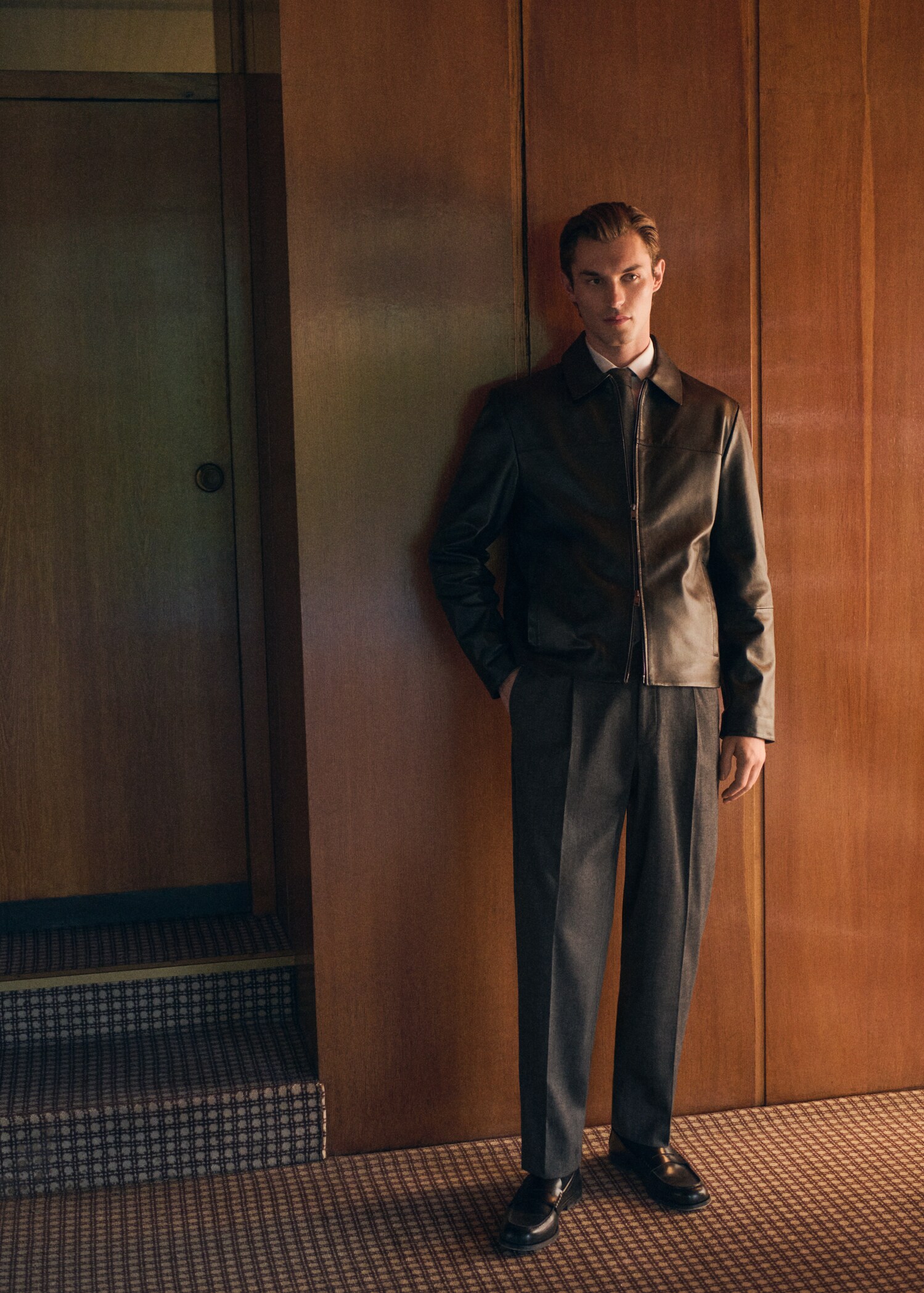 Regular-fit pleated flannel trousers - Details of the article 5