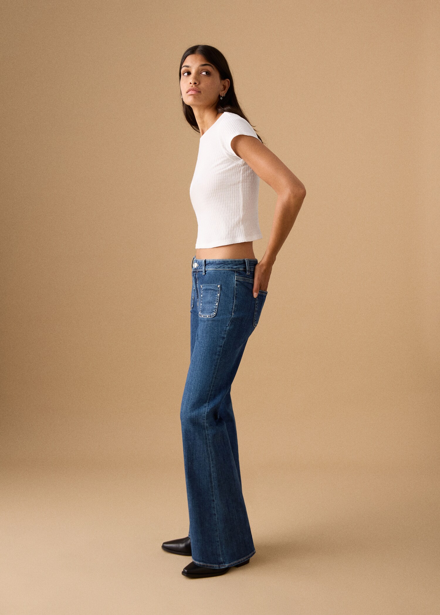 Flared jeans with studs - Medium plane