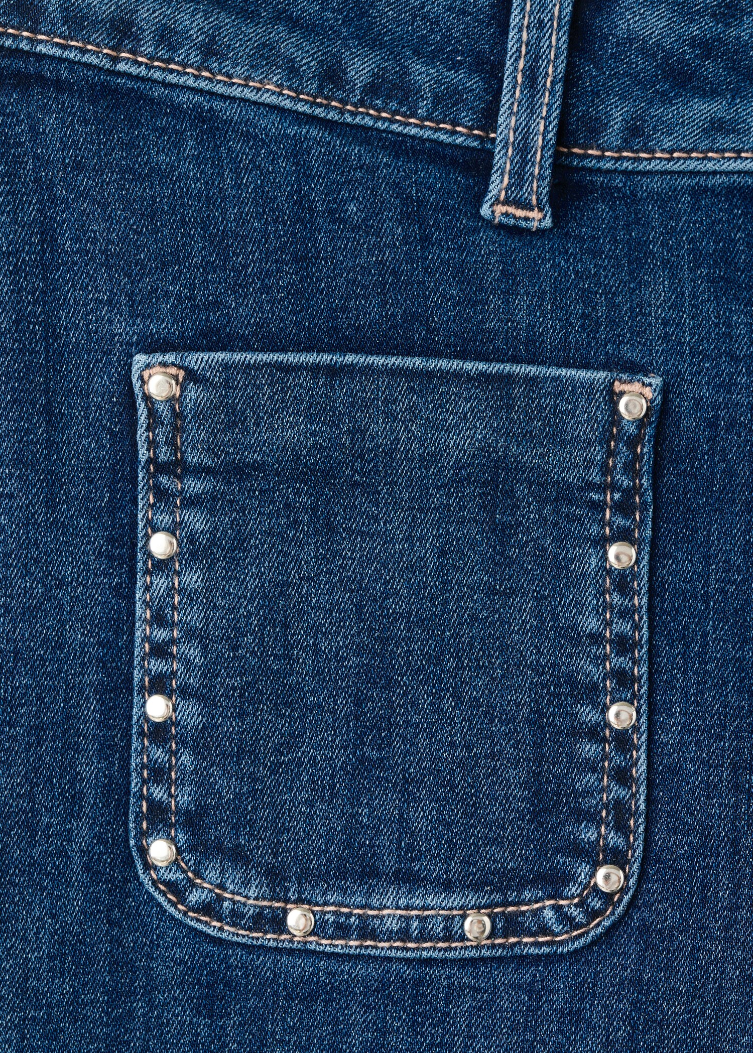 Flared jeans with studs - Details of the article 8