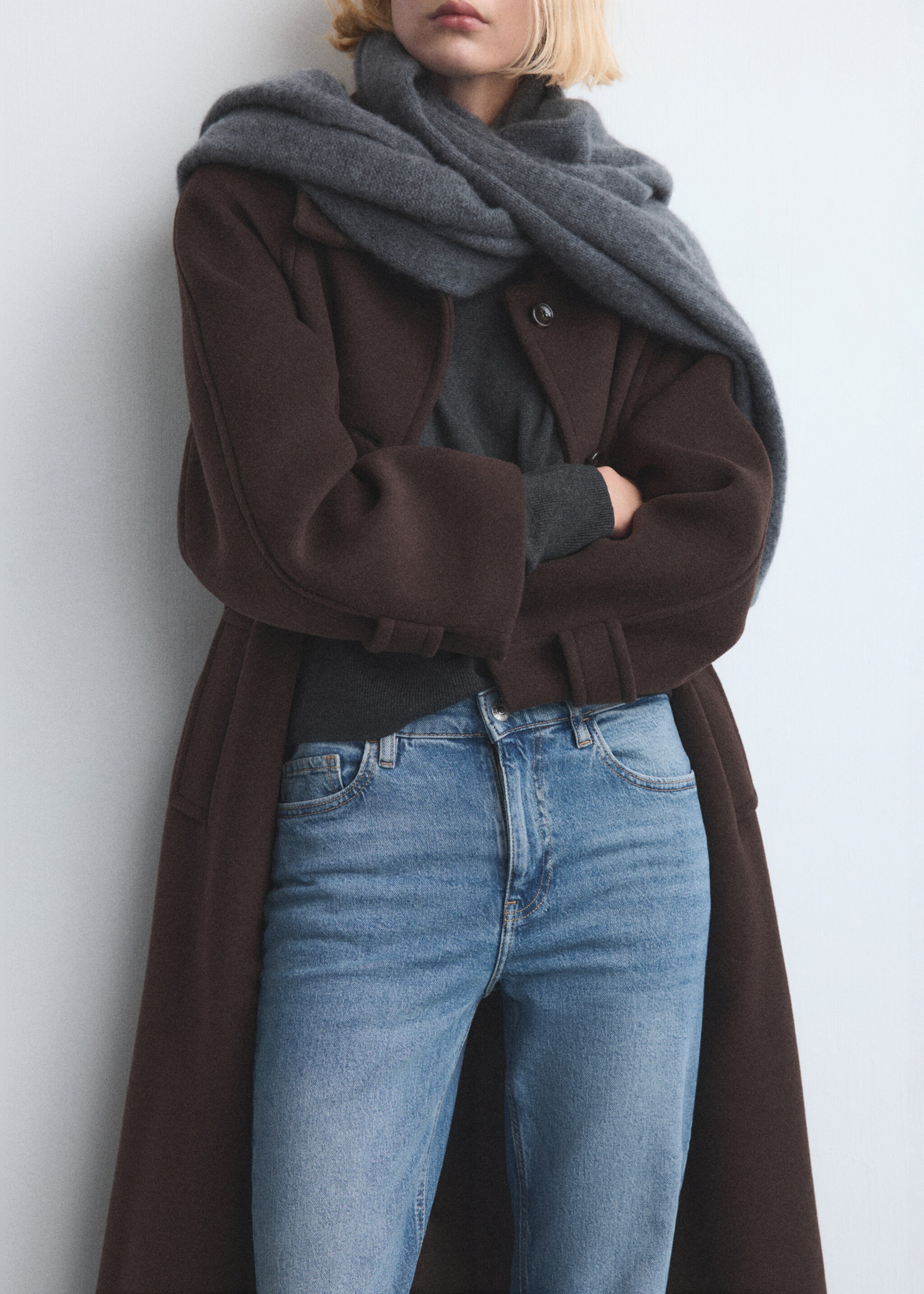 Newmom comfort high-rise jeans - Details of the article 1, Medium Blue. Ref: 27011242-00.