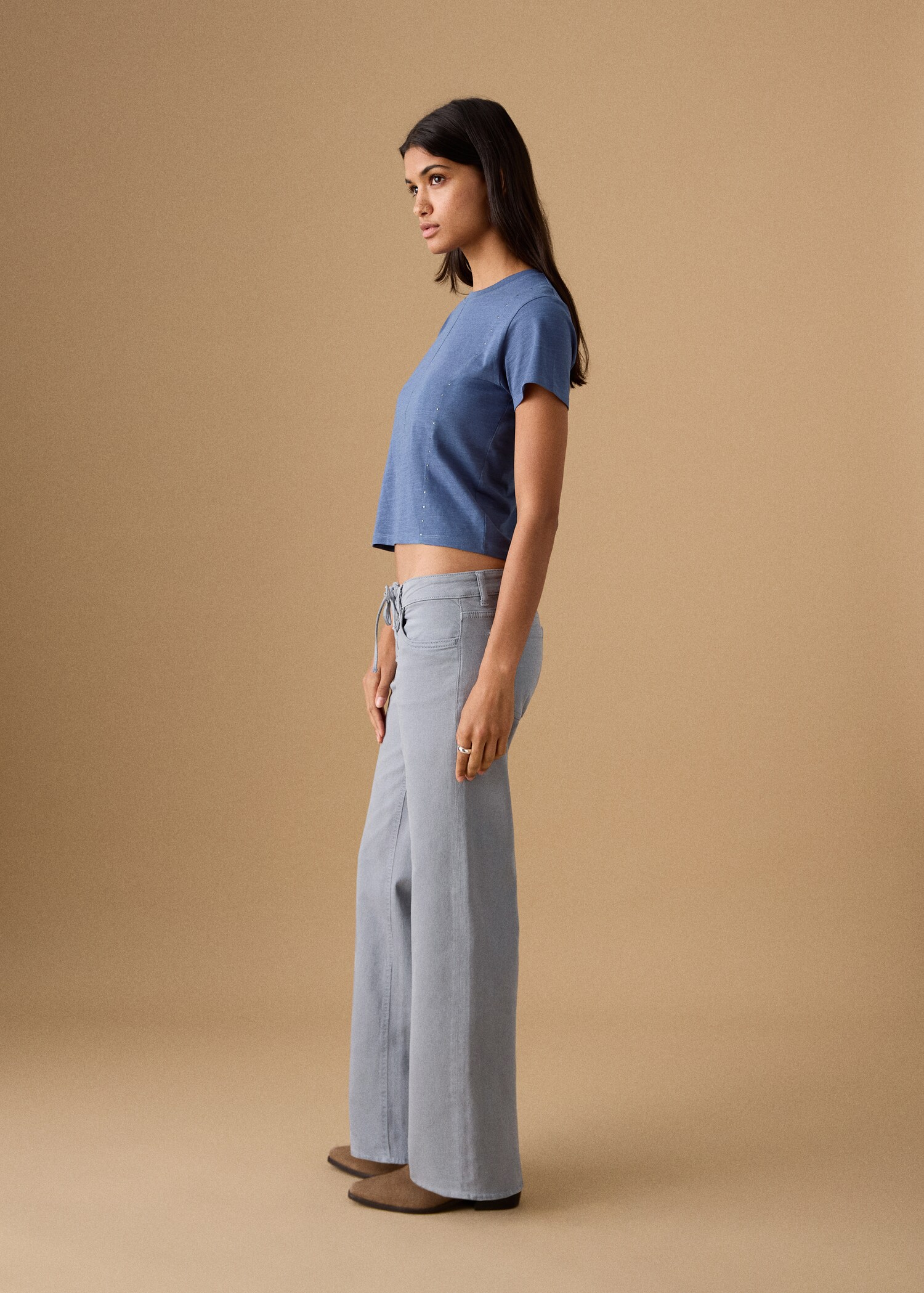 Low-waisted drawstring jeans - Medium plane