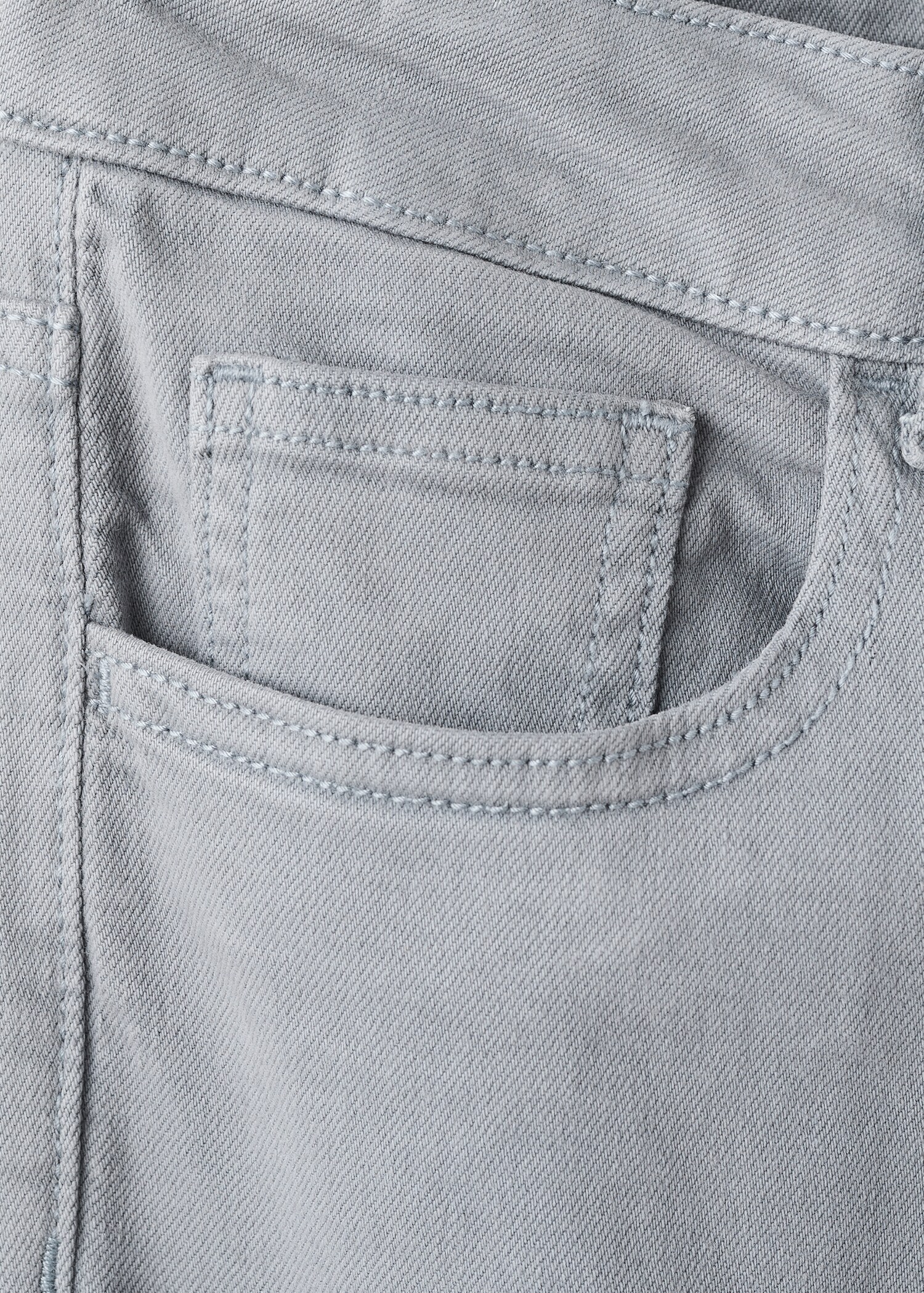 Low-waisted drawstring jeans - Details of the article 0