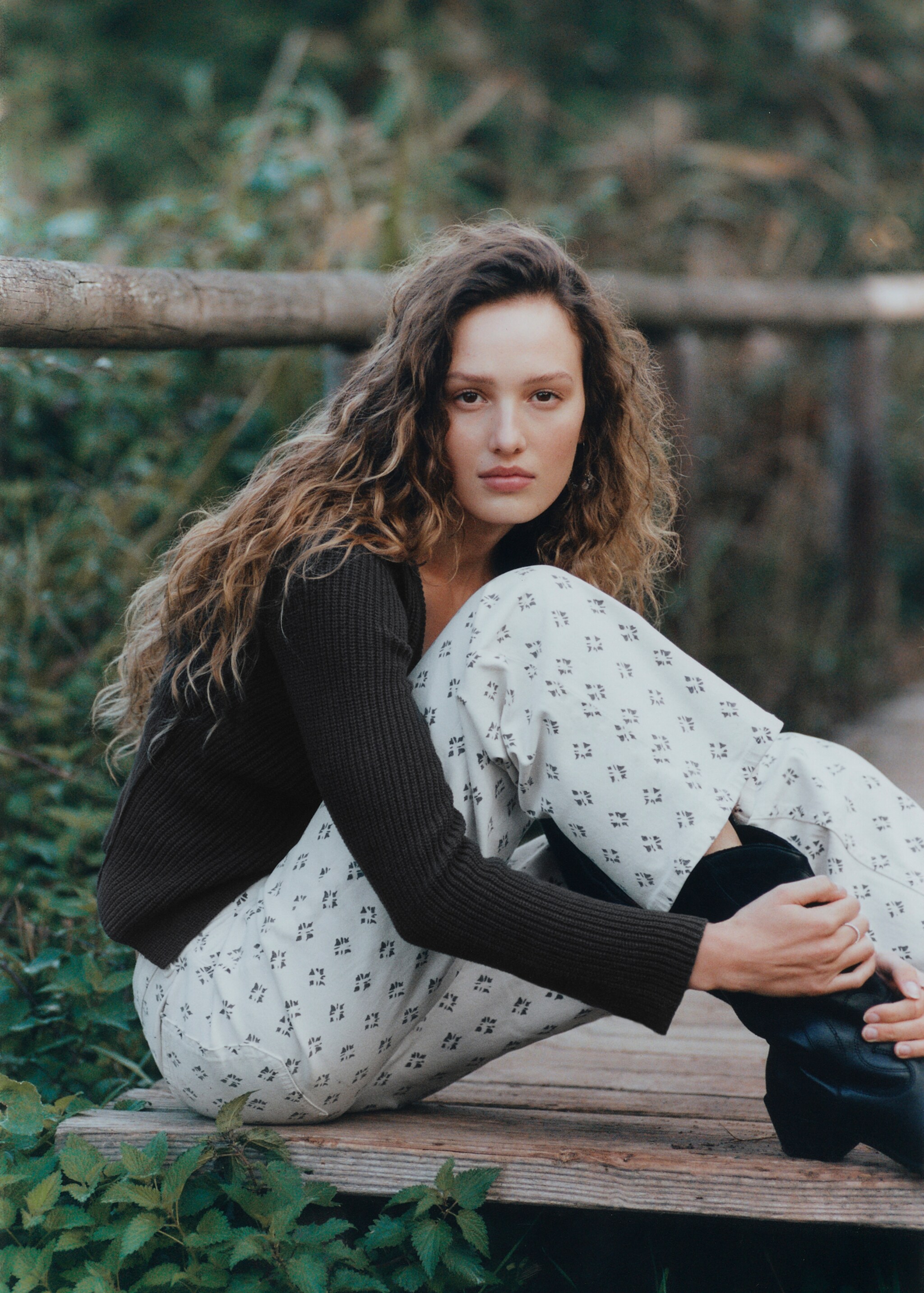 Printed straight jeans - Details of the article 5, Off White. Ref: 27011255-00.