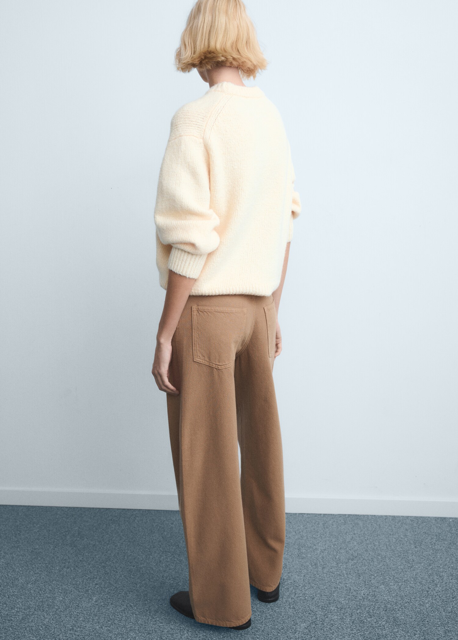 Low-rise balloon jeans - Reverse of the article