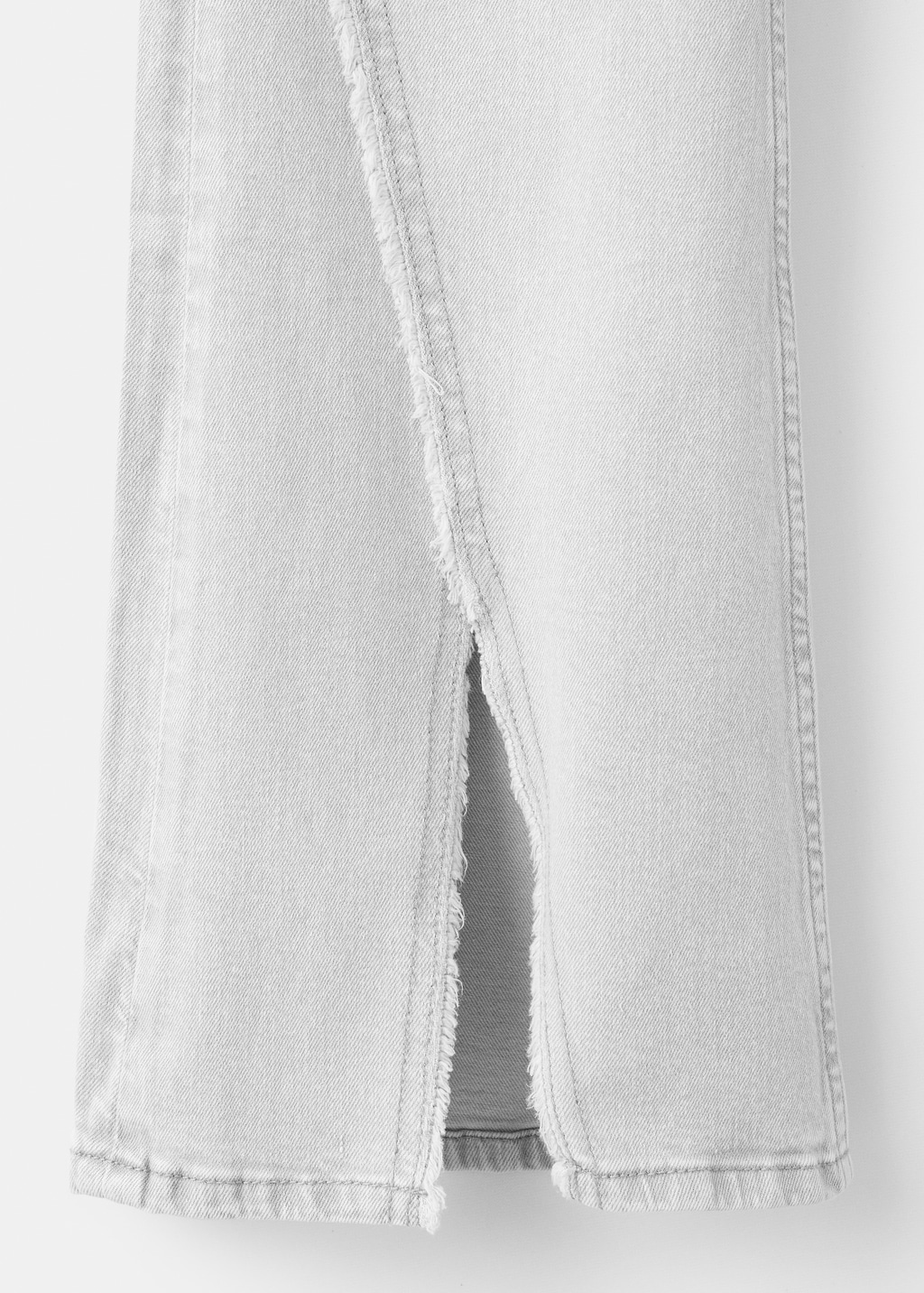 Low-waist flared jeans