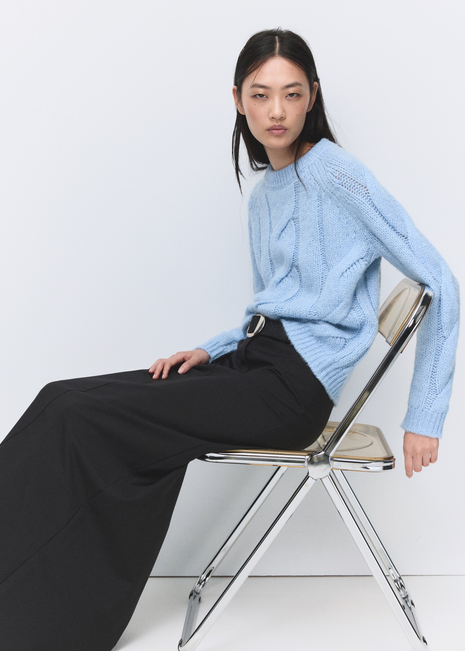 Braided knitted sweater - Medium plane