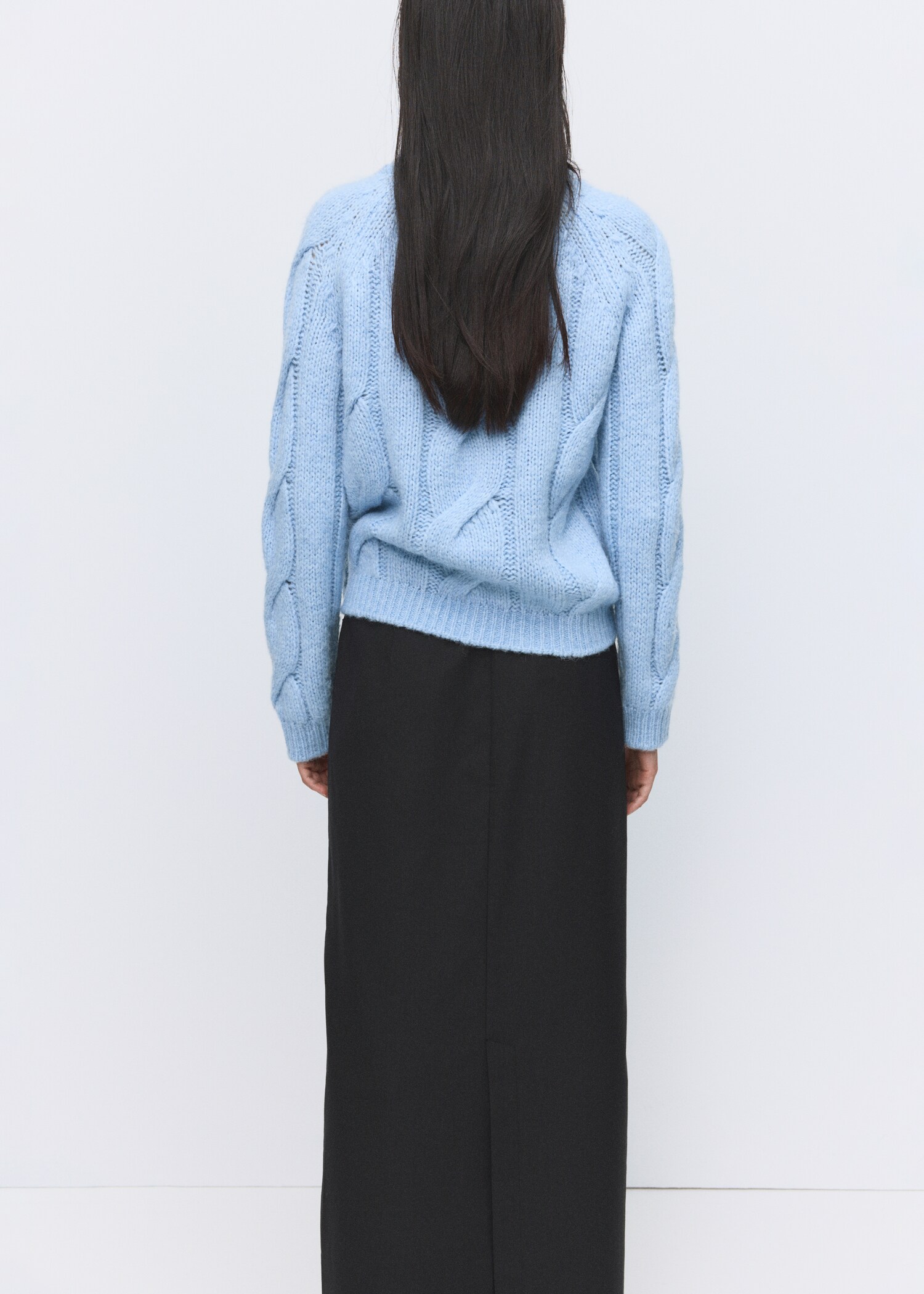 Braided knitted sweater - Reverse of the article