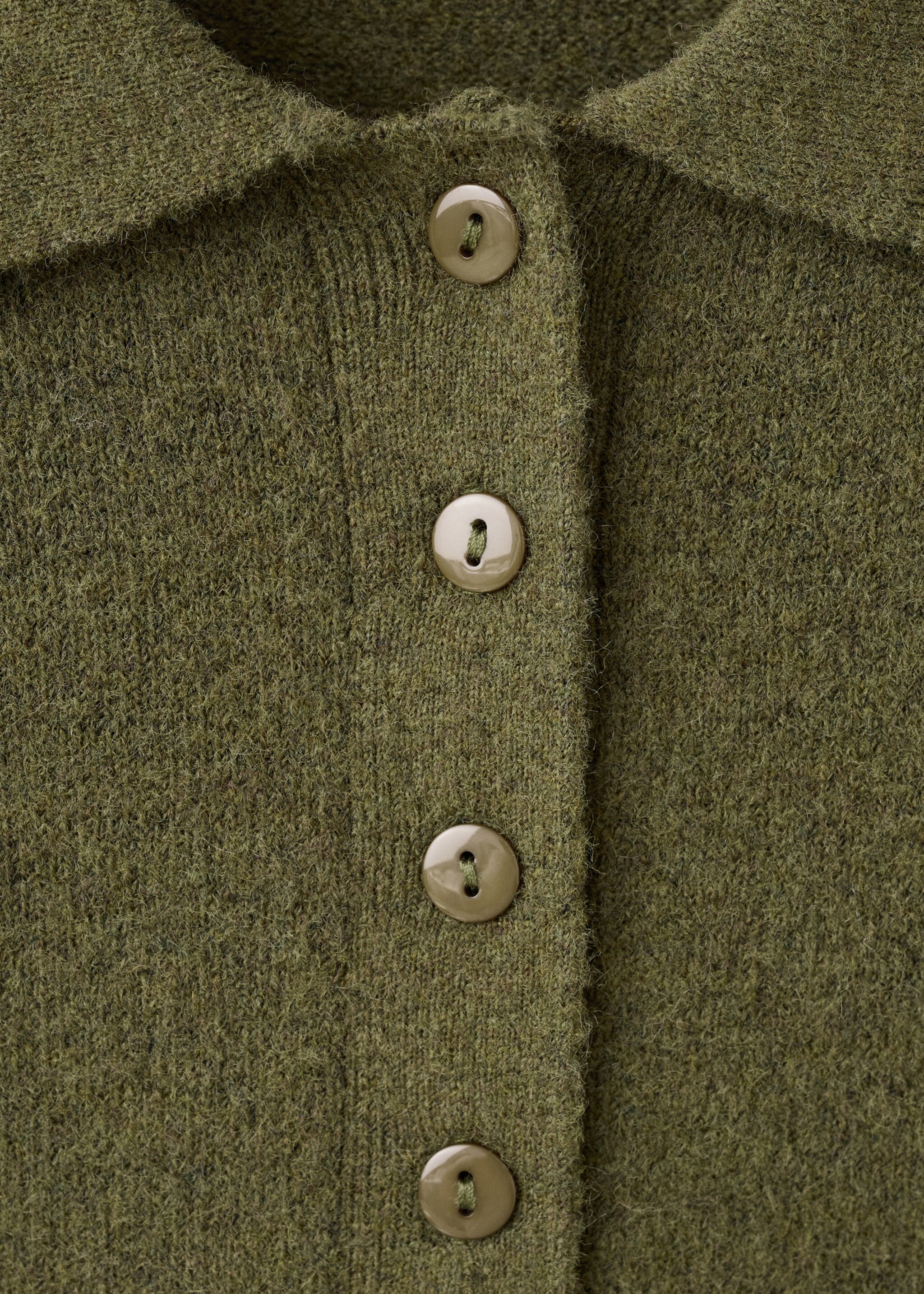 Jersey cuello polo manga larga - Detalle del artículo 8, Khaki. Ref: 27011282-00.