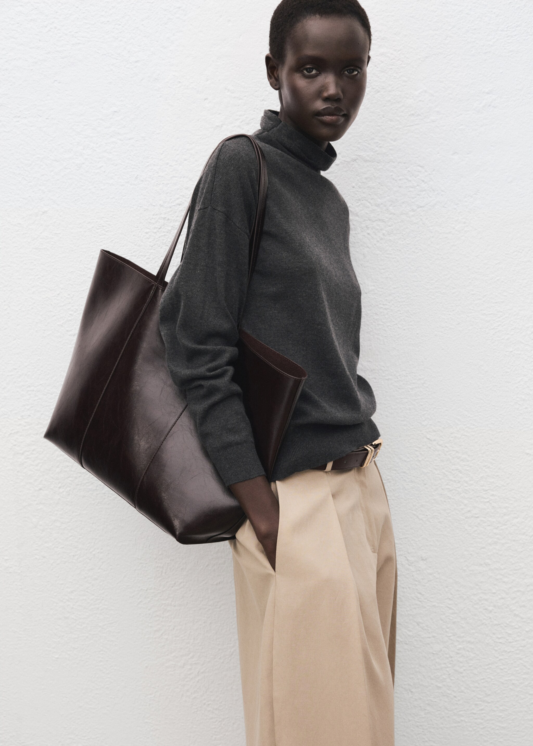 Draped turtleneck sweater - Details of the article 6, Charcoal. Ref: 27011285-00.