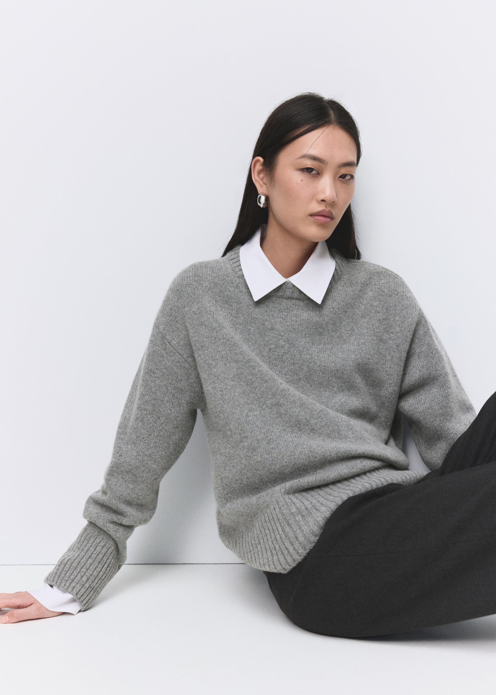 Wool-blend knit sweater - Details of the article 2, Medium Heather Grey. Ref: 27011286-00.