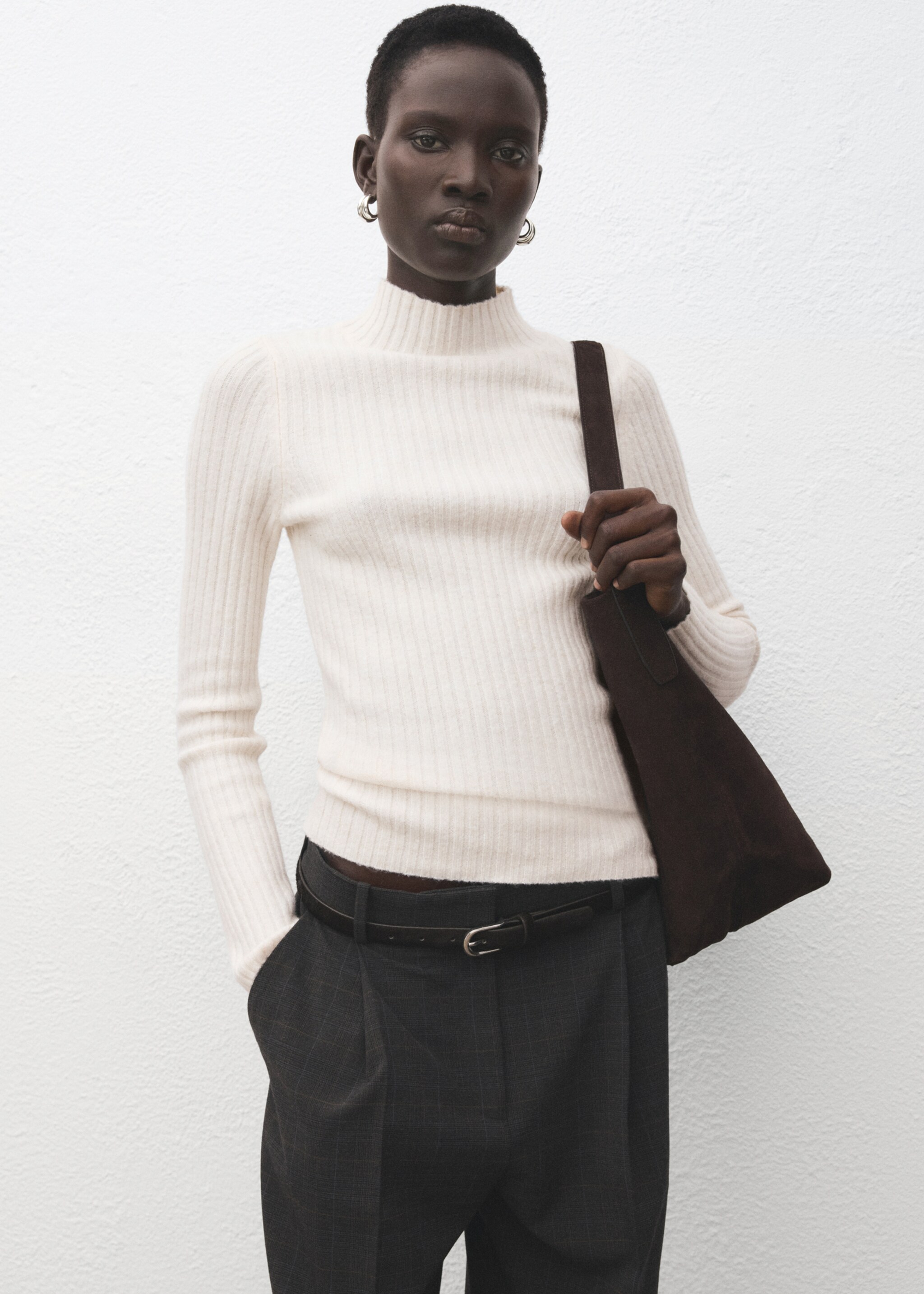 Jersey entallado cuello perkins - Plano medio, Crudo. Ref: 27011289-00.