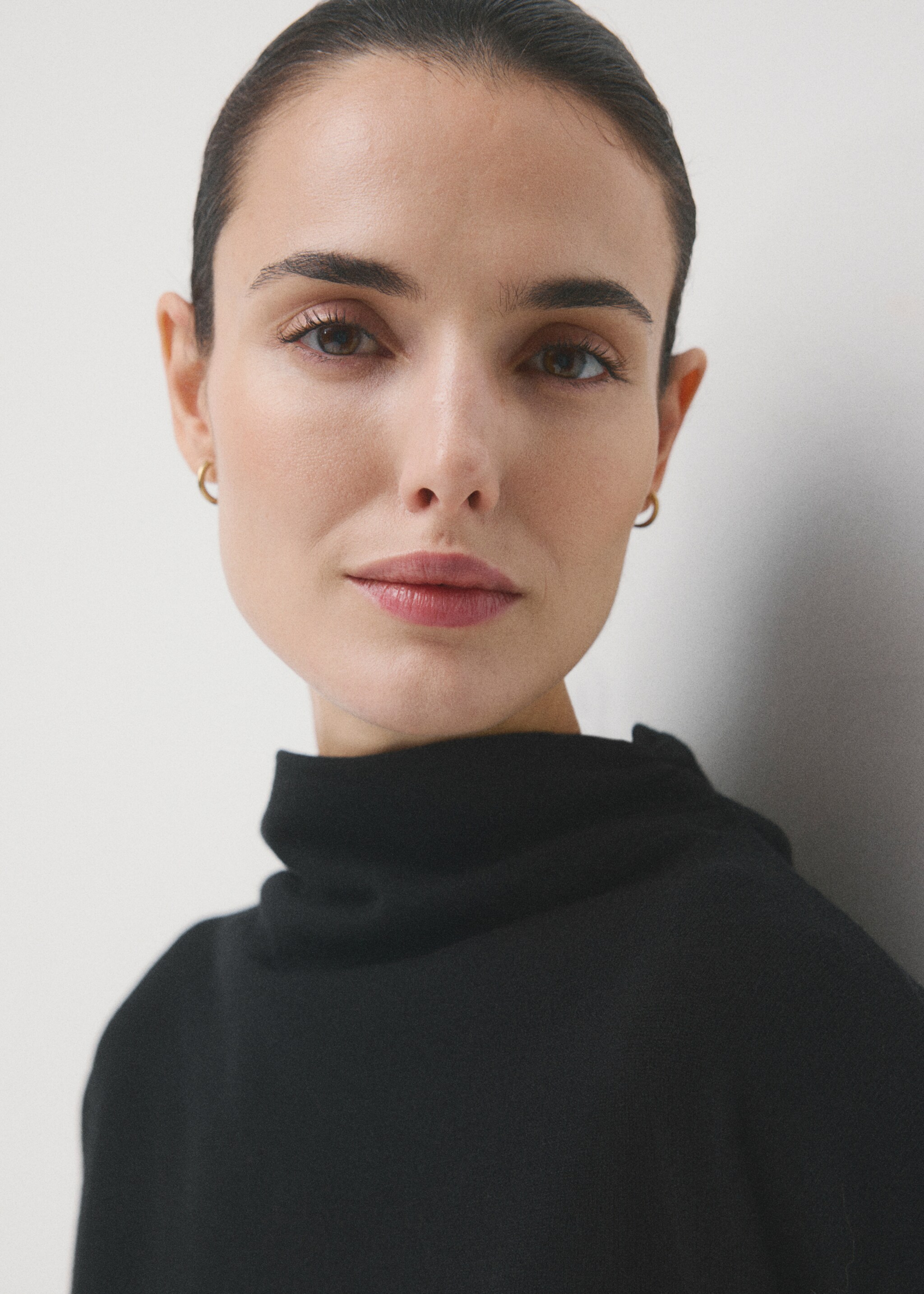 Gathered perkins-neck sweater - Details of the article 1, Black. Ref: 27011291-00.