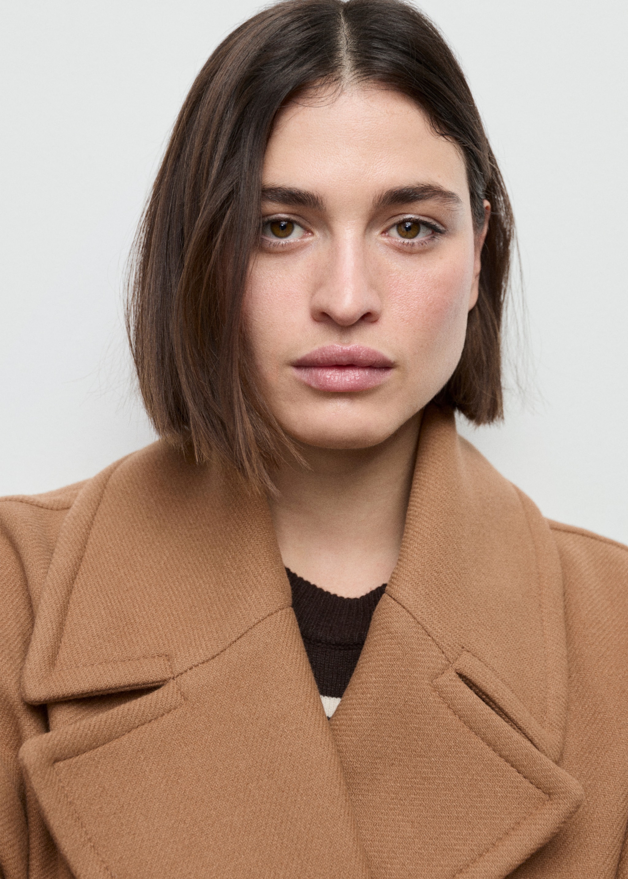 Manteco vuneni kaput s remenom - Detalji artikla 4, Srednje smeđa. Ref: 27011304-00.