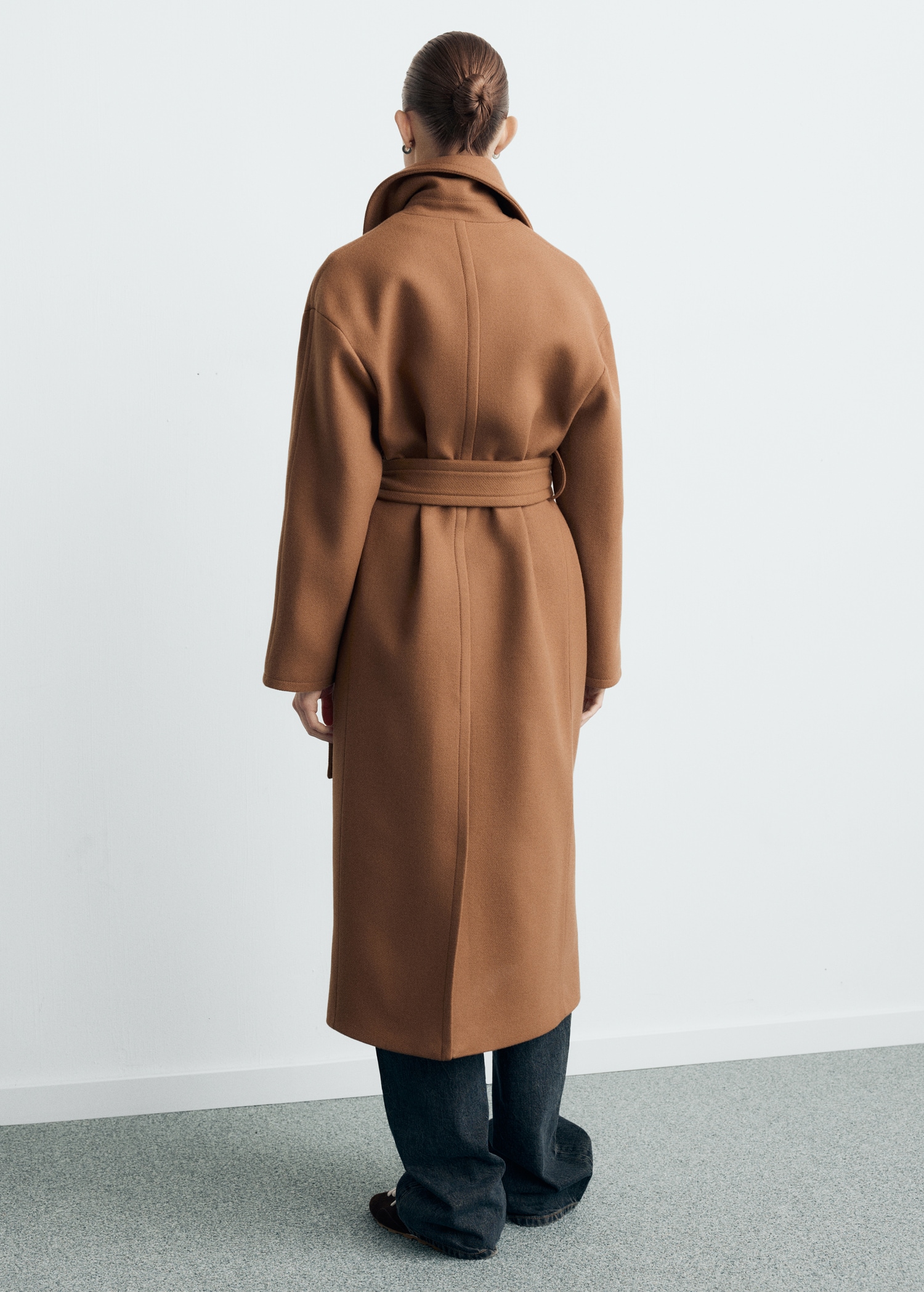 Manteco wool coat with belt - Reverse of the article