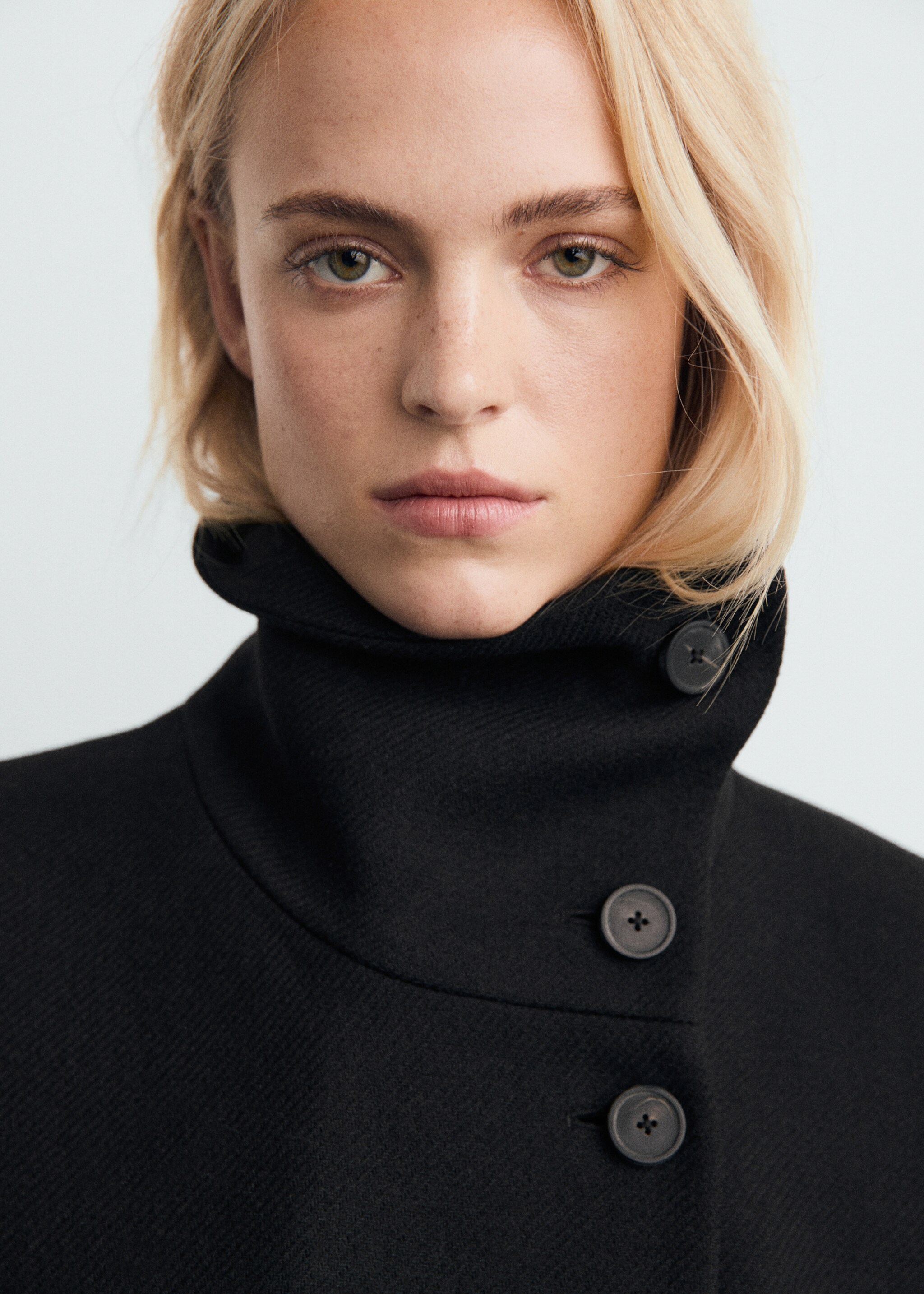 Manteco wool coat with belt - Details of the article 2, Black. Ref: 27011306-00.