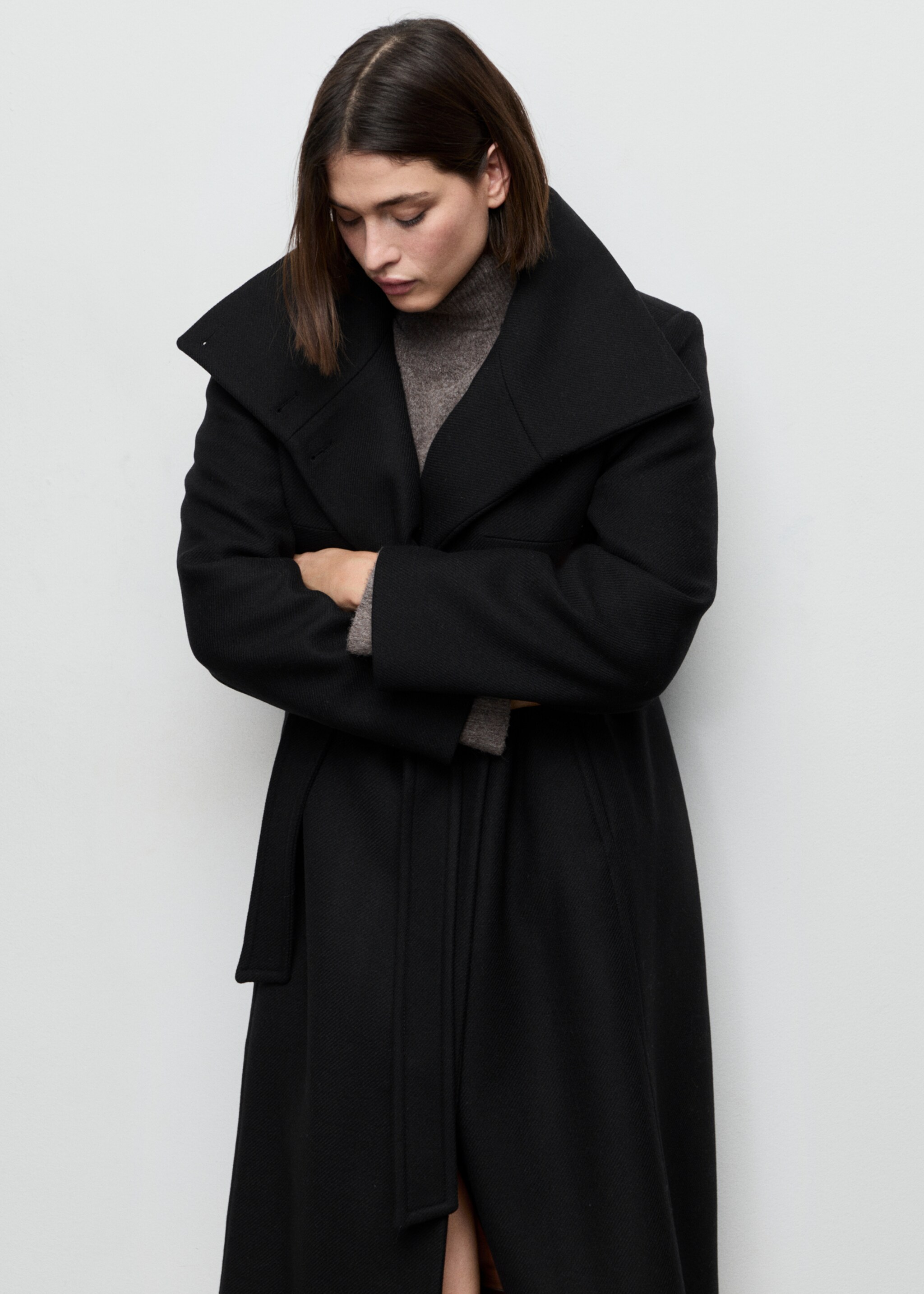 Manteco wool coat with belt - Details of the article 5, Black. Ref: 27011306-00.