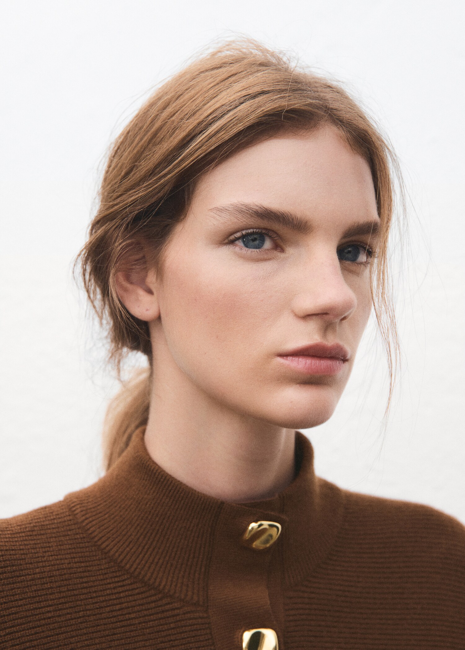 Turtleneck sweater with jewel buttons - Details of the article 1