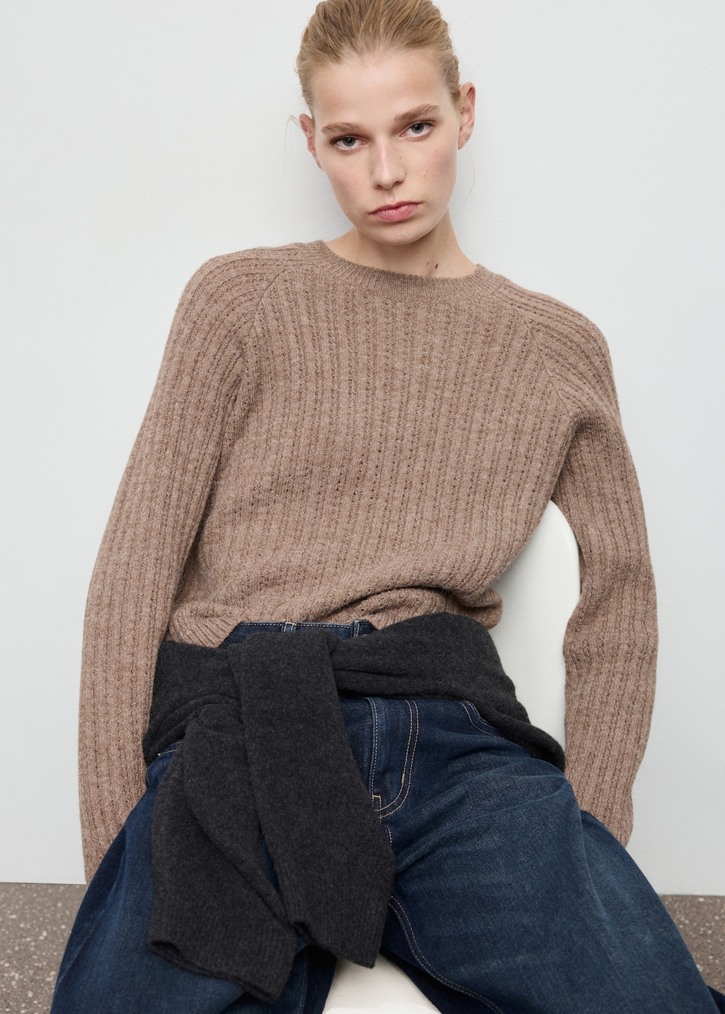 Knit sweater with lace pattern