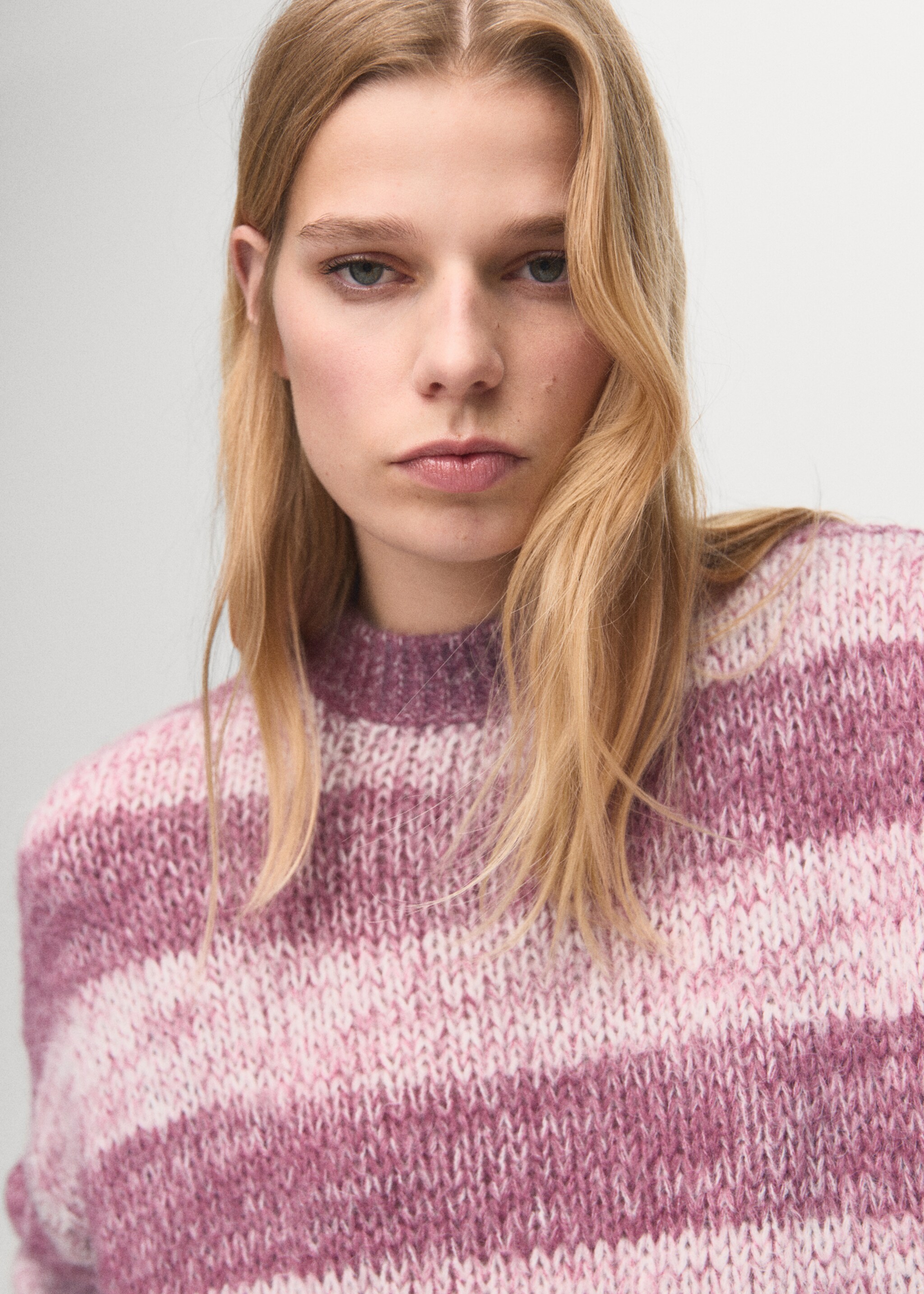 Oversized striped sweater - Details of the article 1, Pastel Pink. Ref: 27011317-00.