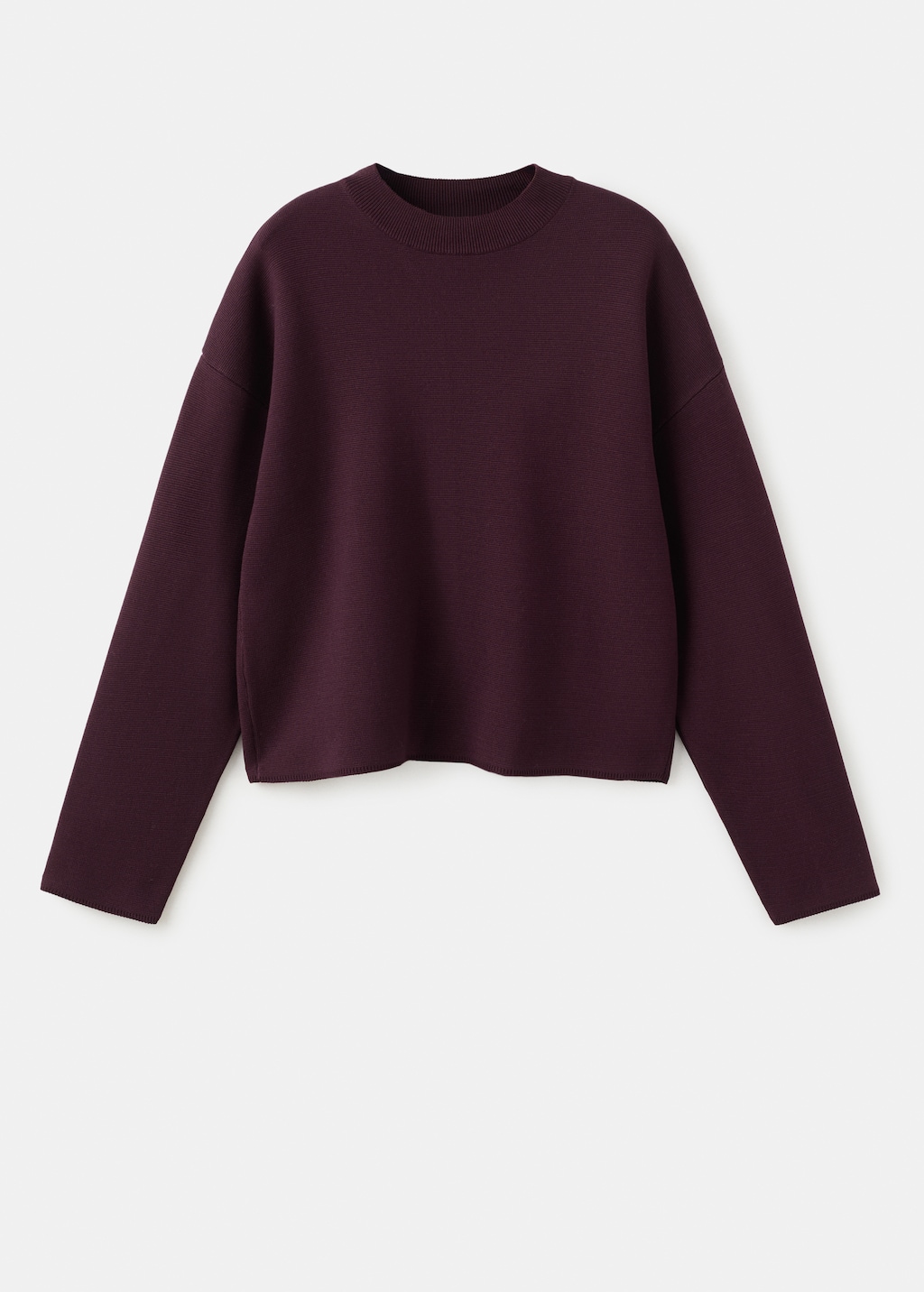 Round-neck knitted sweater