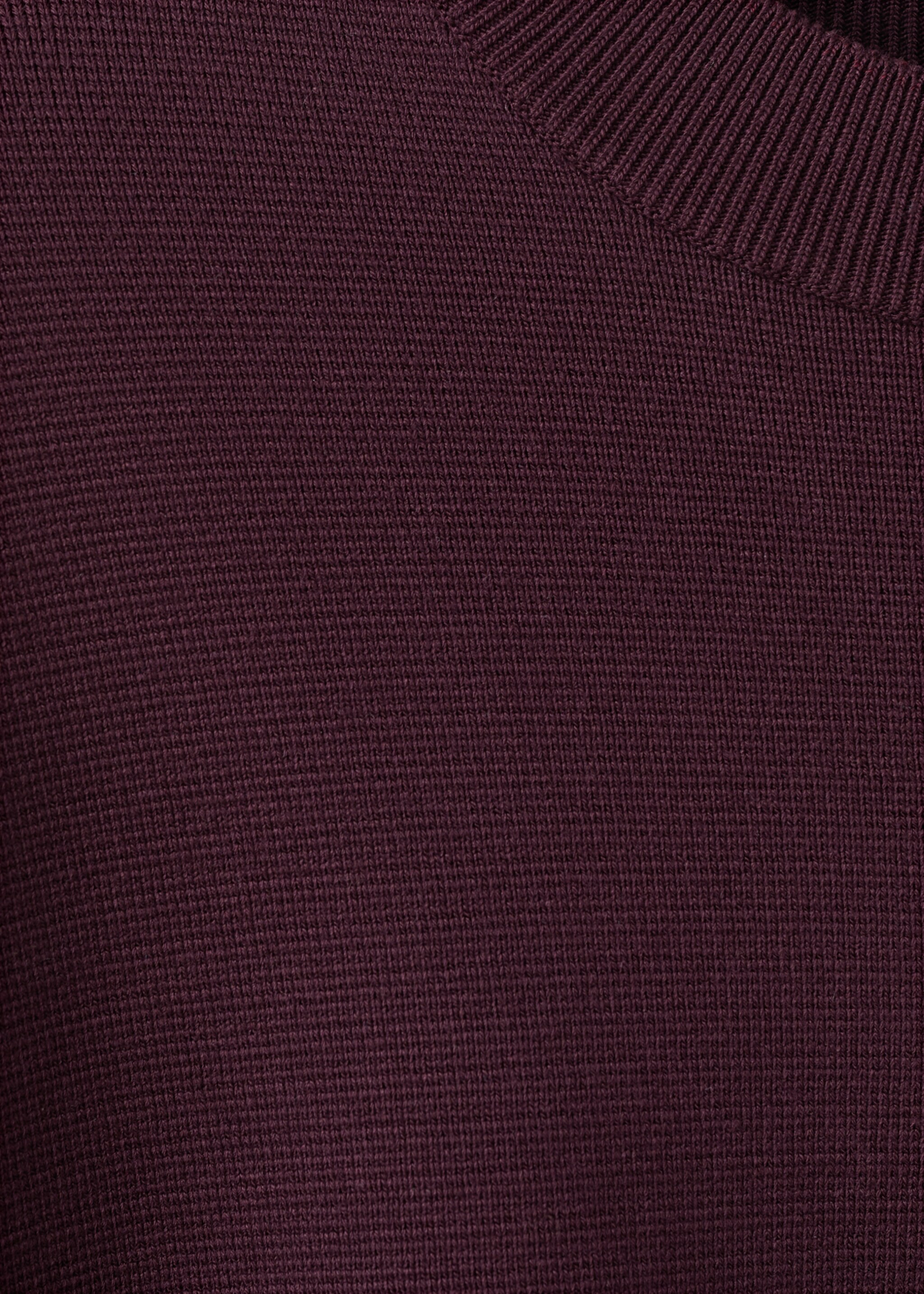 Round-neck knitted sweater - Details of the article 8, Wine. Ref: 27011318-00.