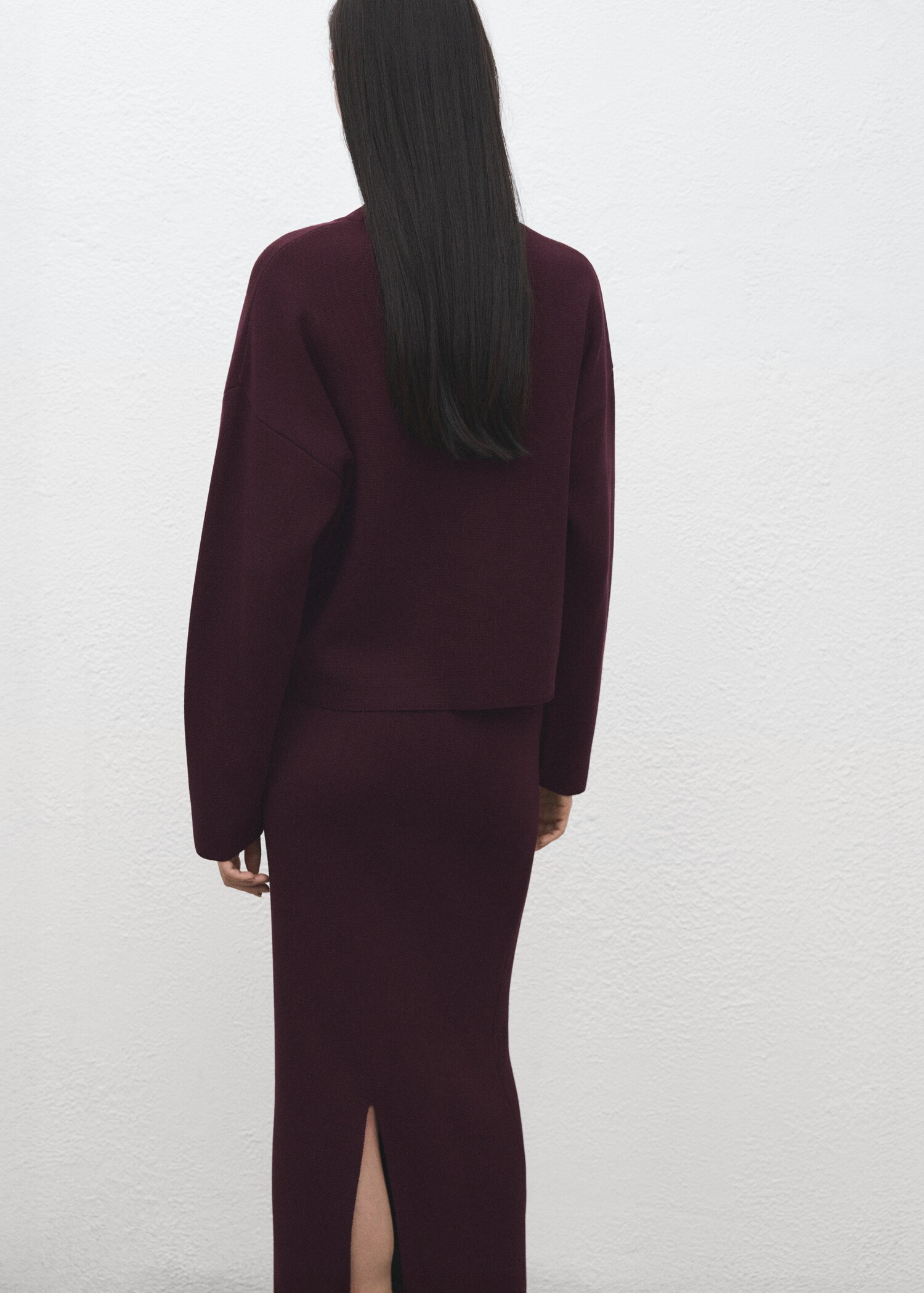 Round-neck knitted sweater - Reverse of the article