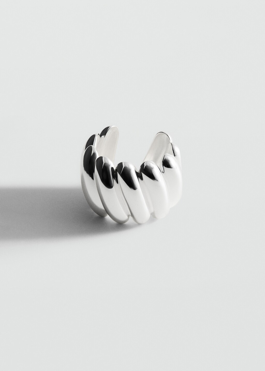 Rigid bracelet with relief - image 2