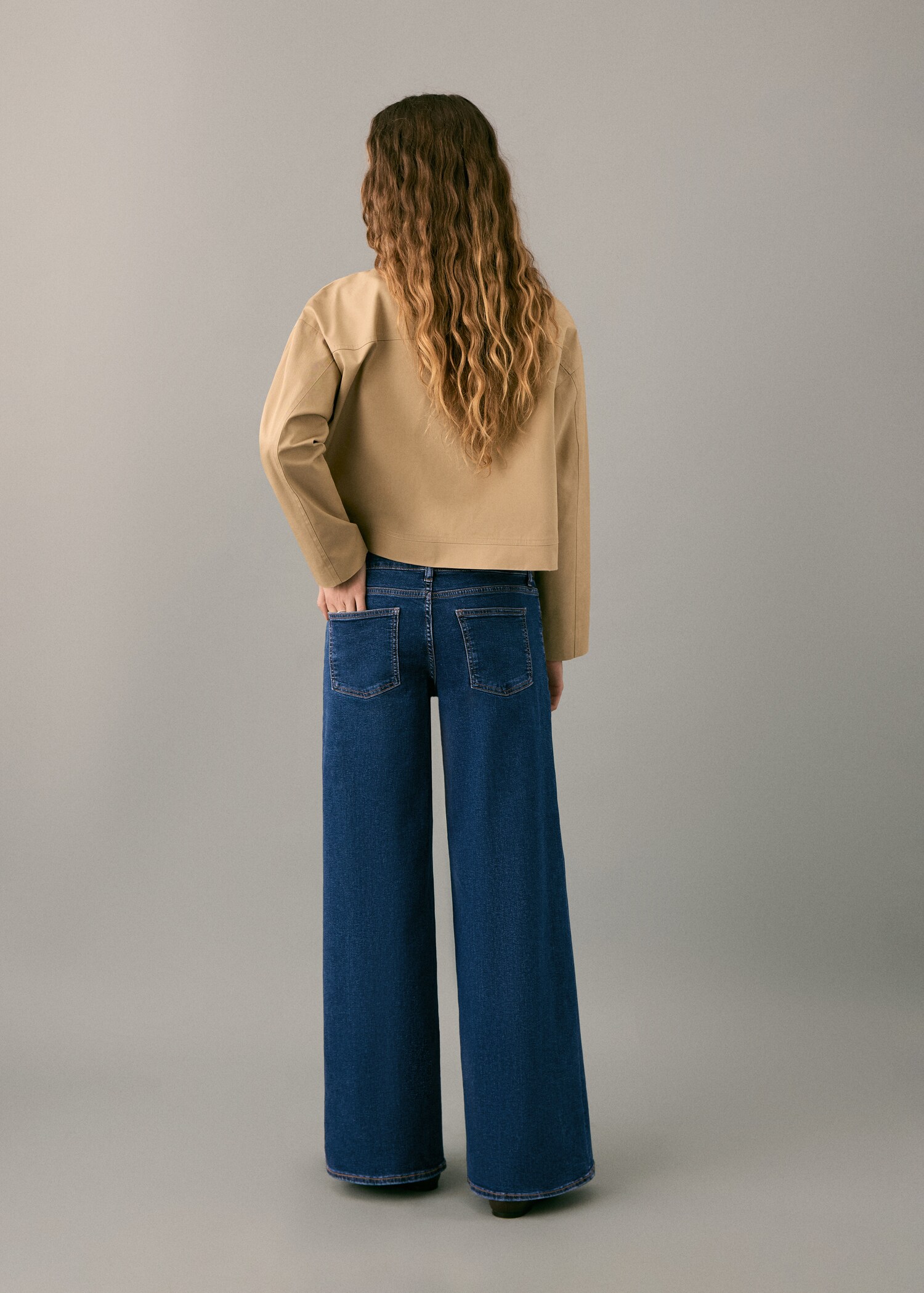 Low-waist wide leg jeans - Reverse of the article