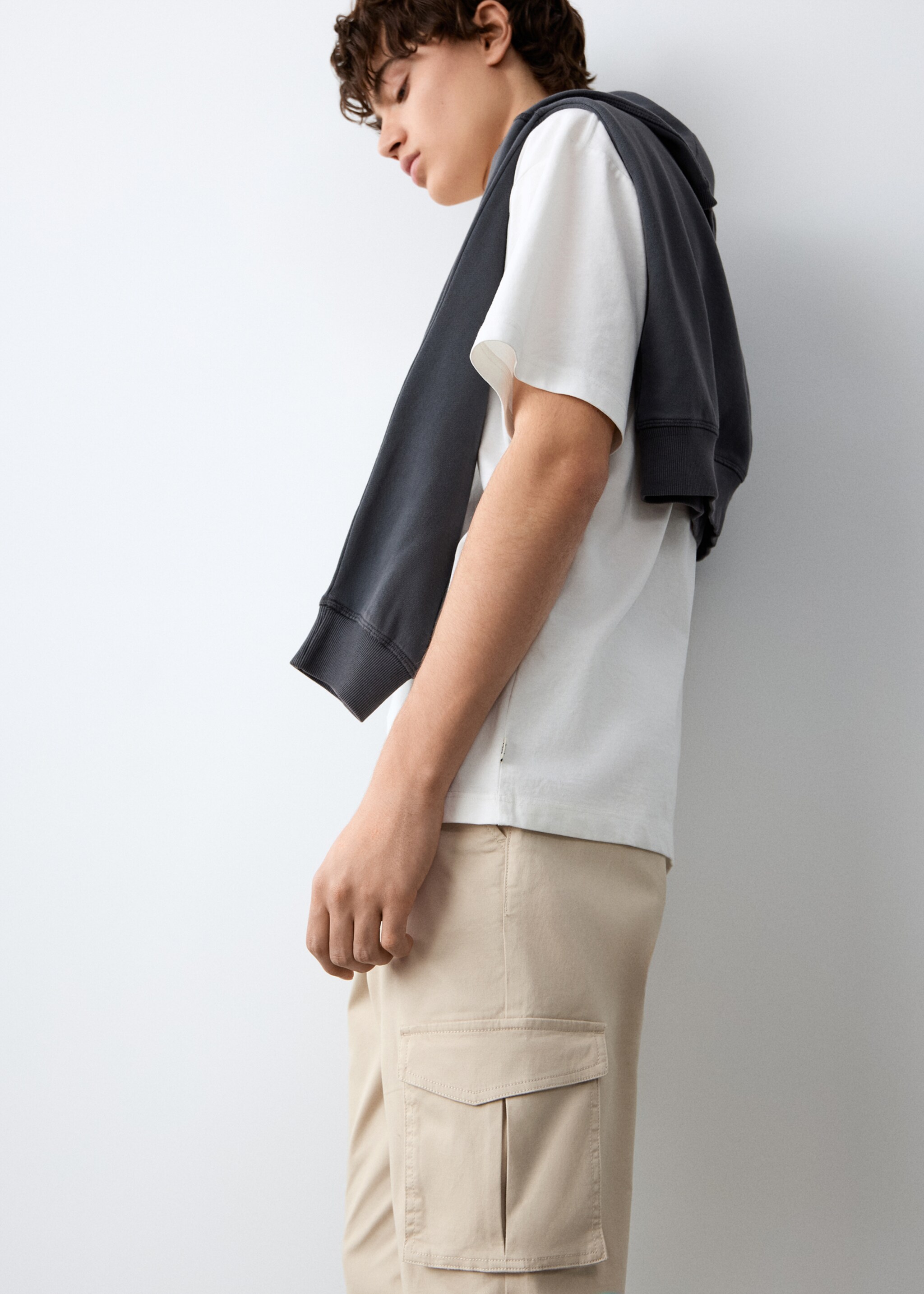 Pantalon droit cargo - Détail de l'article 1, Gris glacé. Ref: 27011515-00.