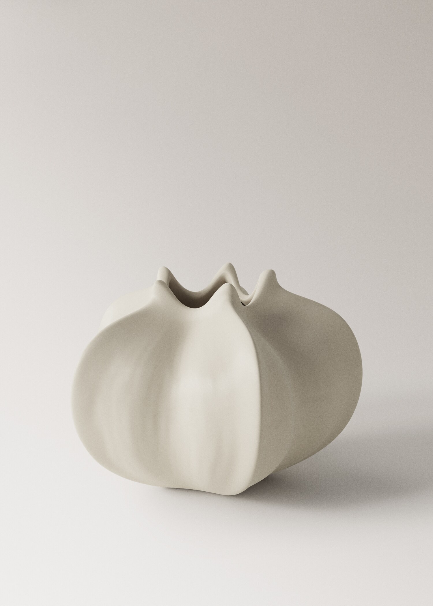 Nízká květinová váza z kameniny - Zboží bez modelu