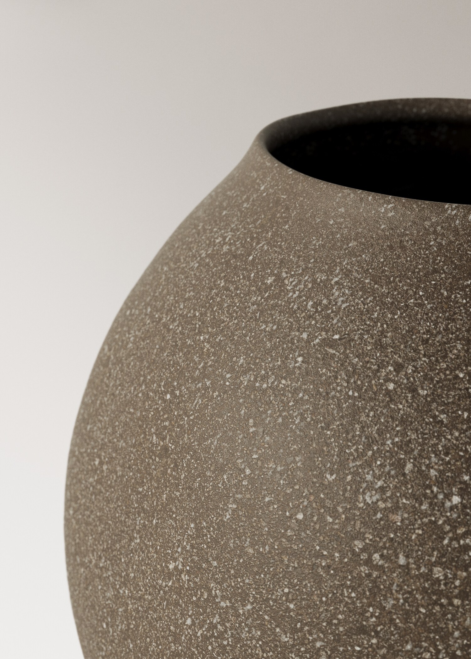 Irregular ceramic vase - Details of the article 1