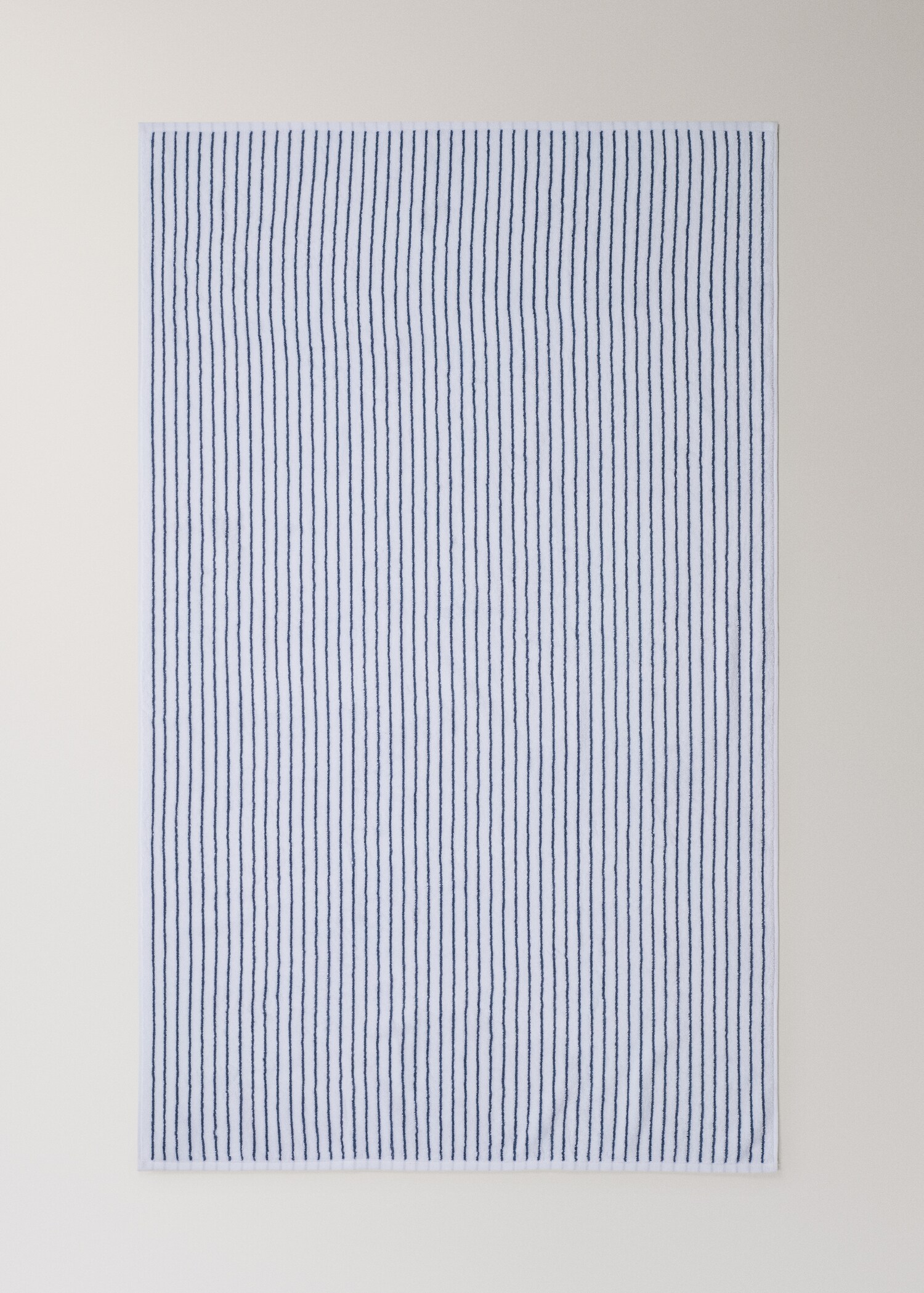 Two-tone striped cotton bath towel - Details of the article 4