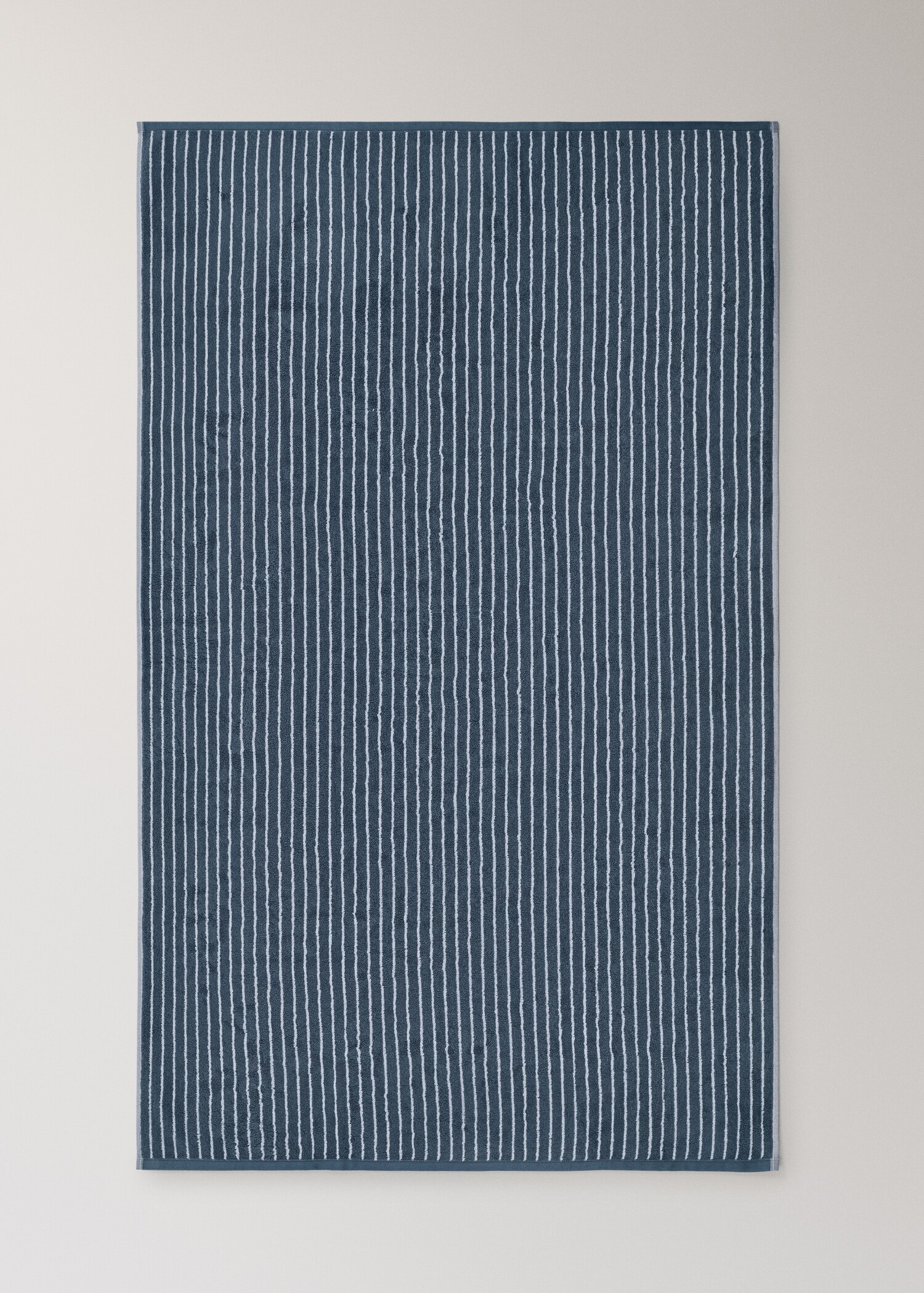 Two-tone striped cotton bath towel - Details of the article 4