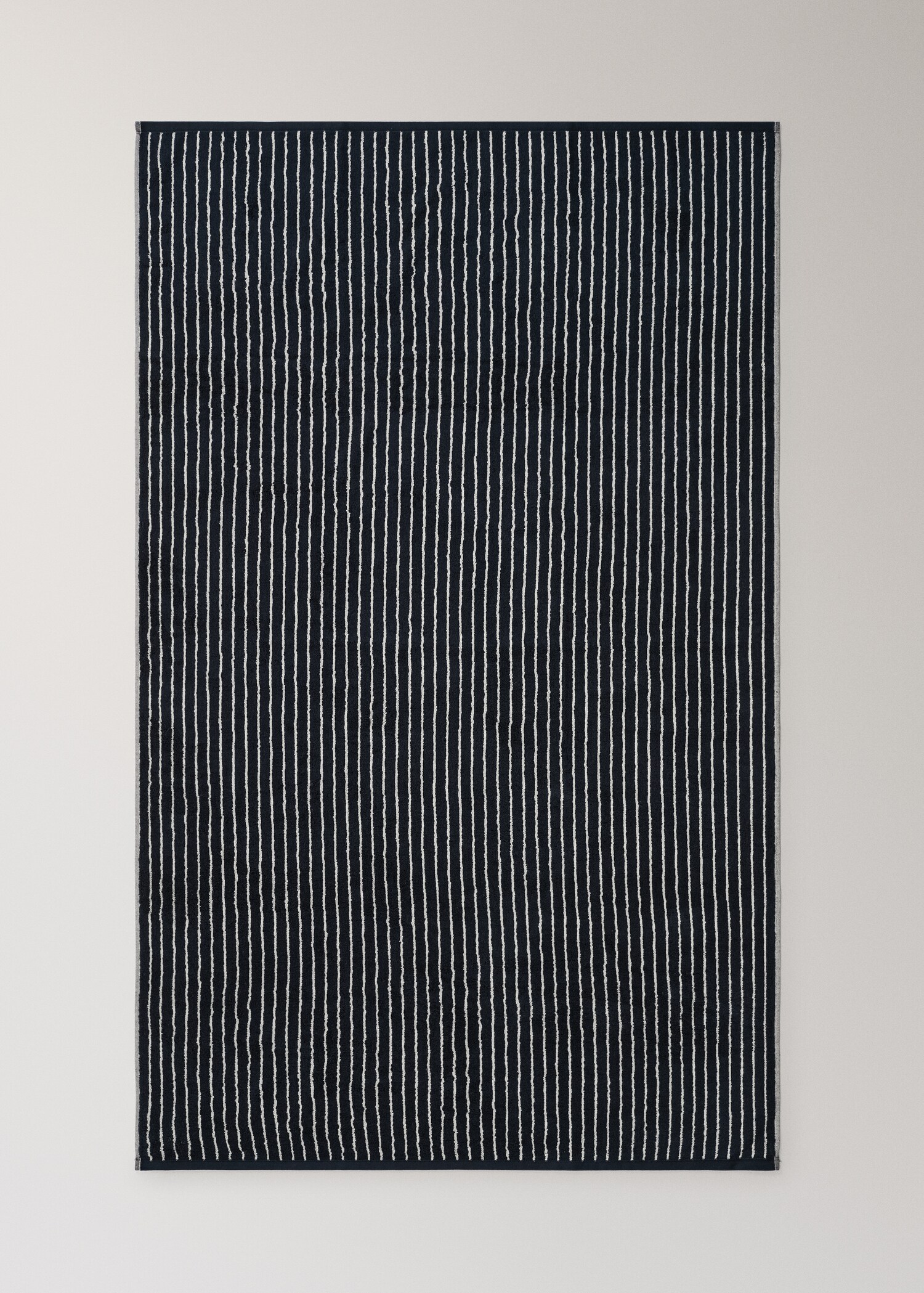 Two-tone striped cotton bath towel - Details of the article 4