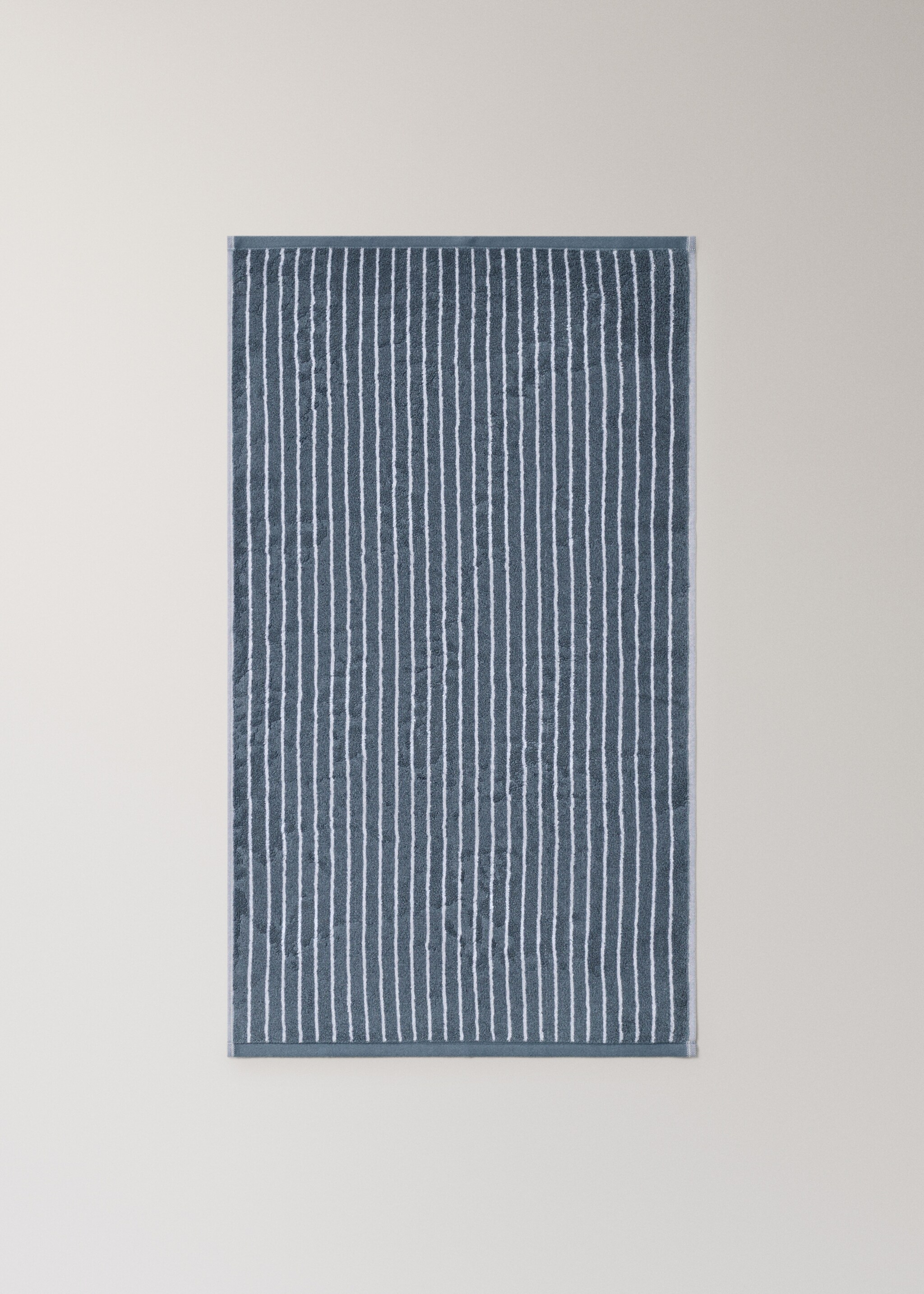Two-tone striped cotton washcloth - Details of the article 4, Indigo Blue. Ref: 27011536-00.
