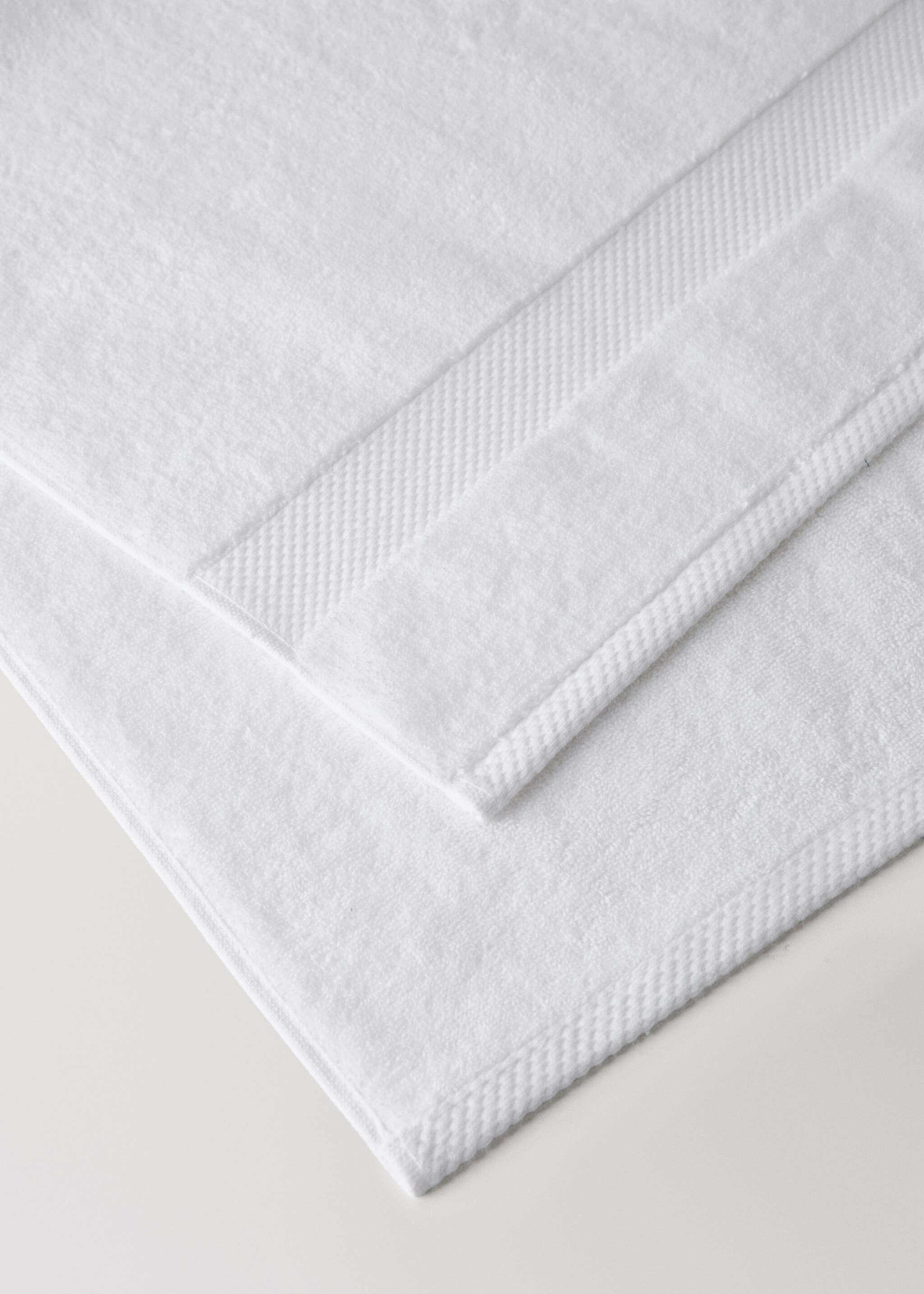 Extra-soft cotton hand towel - Details of the article 2, White. Ref: 27011539-00.