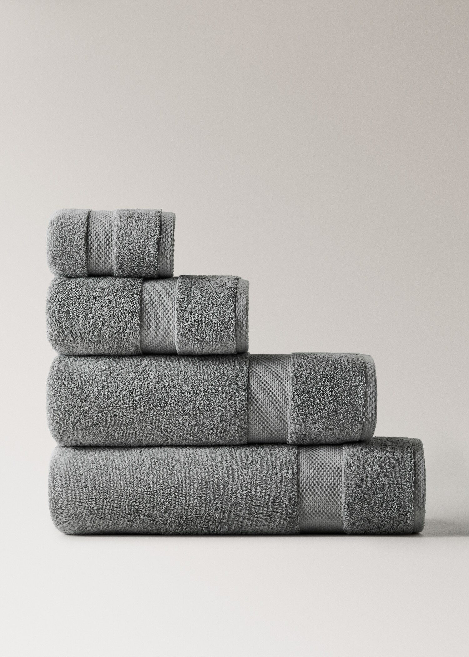 Extra-soft cotton bath towel - Article without model