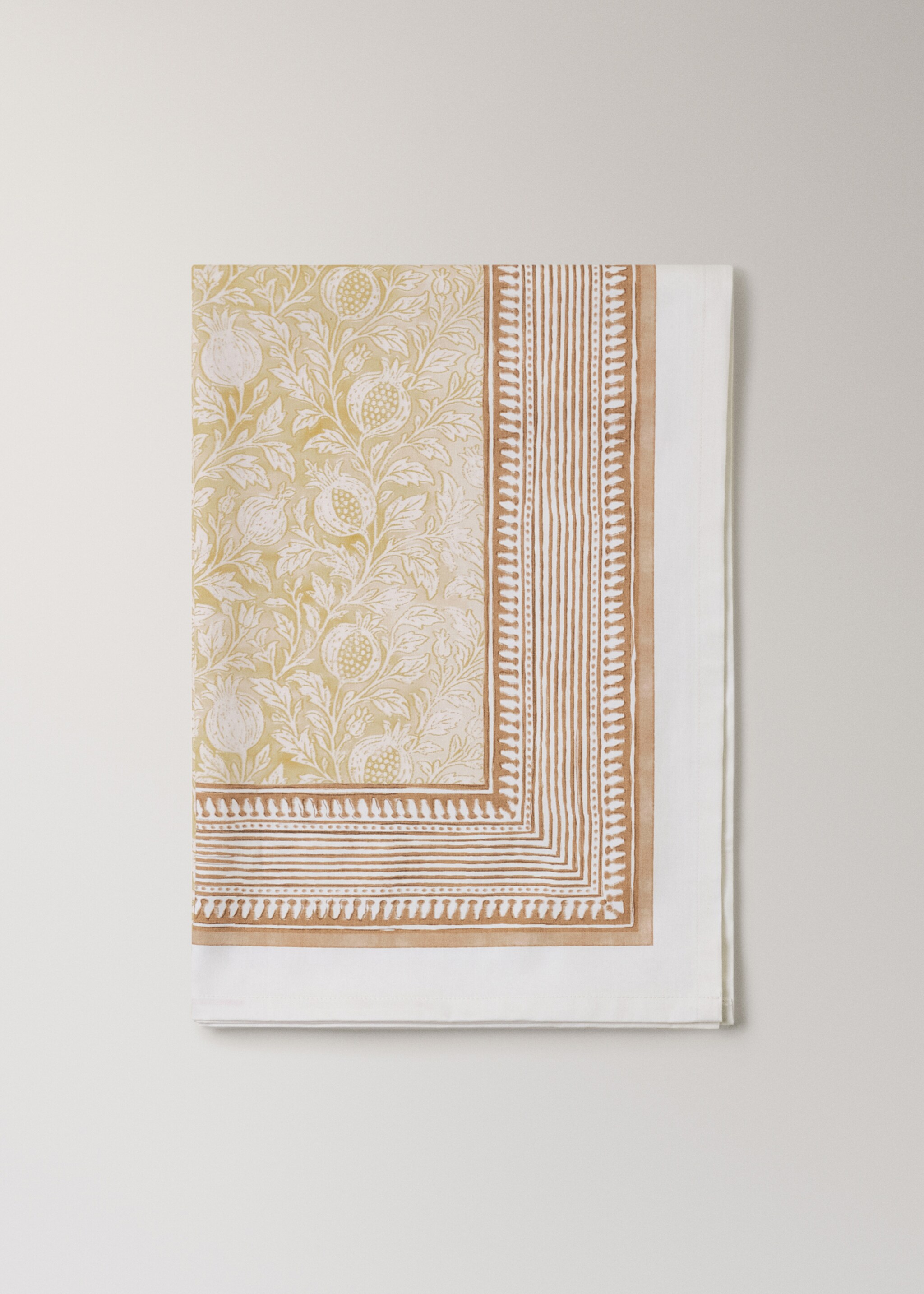 Blockprint style cotton tablecloth for 6 to 8 guests - Article without model, Yellow. Ref: 27011565-00.