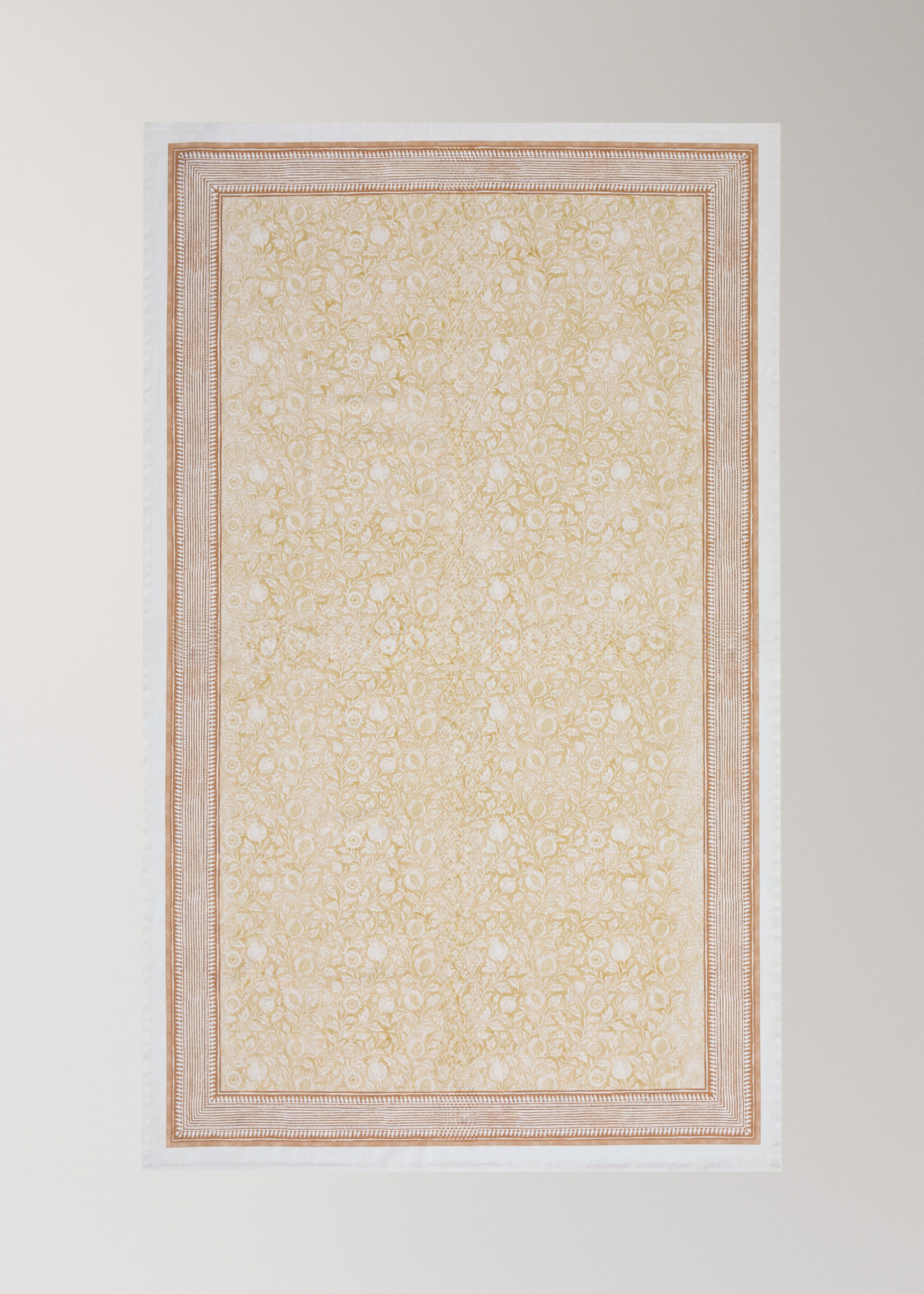 Blockprint style cotton tablecloth for 6 to 8 guests - Details of the article 4, Yellow. Ref: 27011565-00.