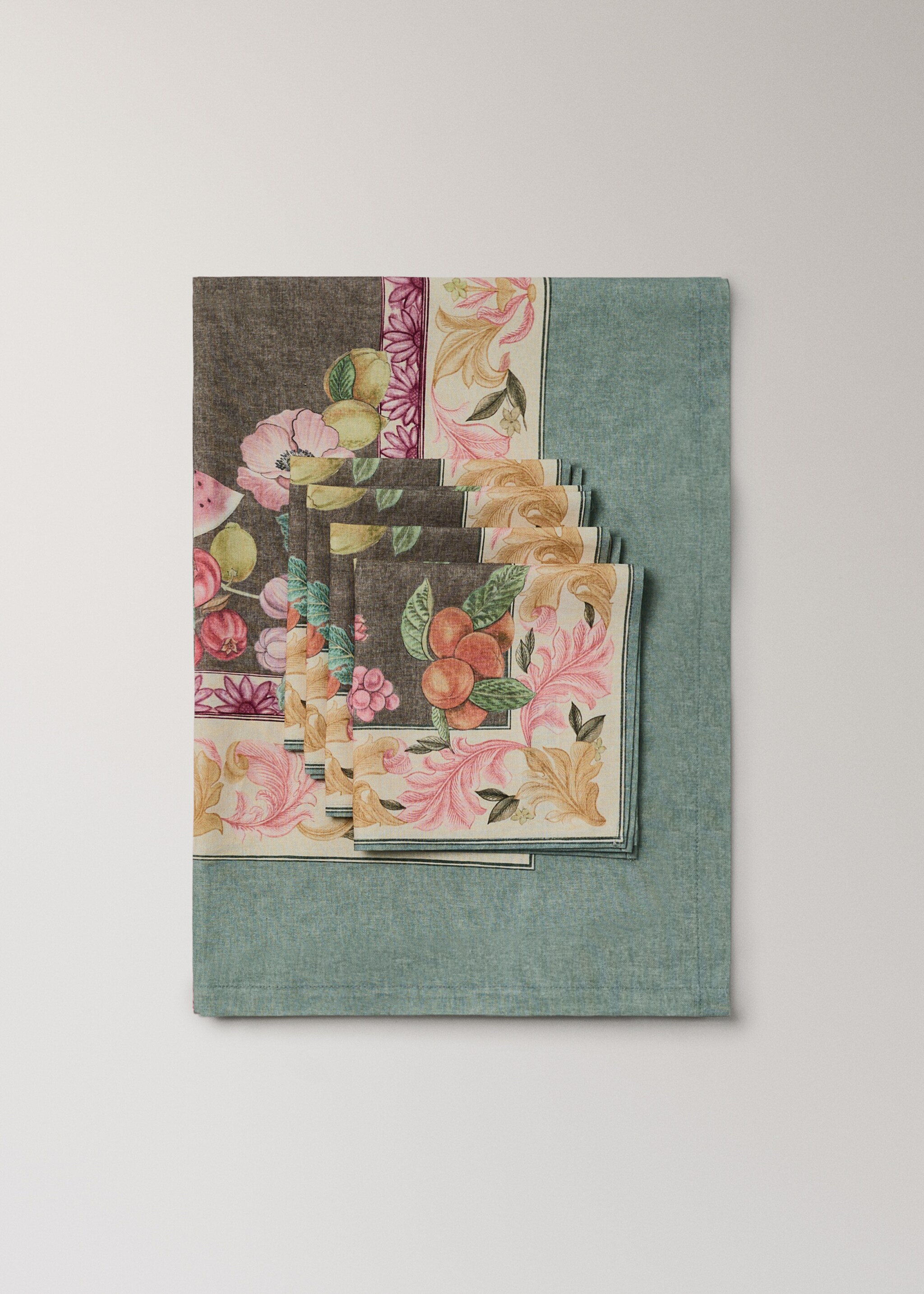 Fruit print cotton linen tablecloth for 6 to 8 people - Details of the article 3, Green. Ref: 27011568-00.