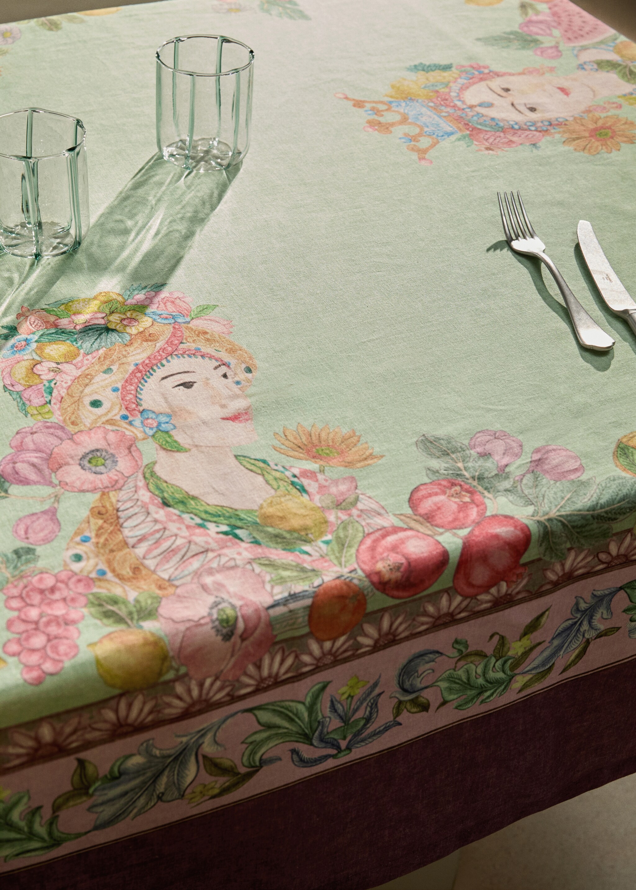Fruit print cotton linen tablecloth for 6 to 8 people - Details of the article 7, Green. Ref: 27011568-00.