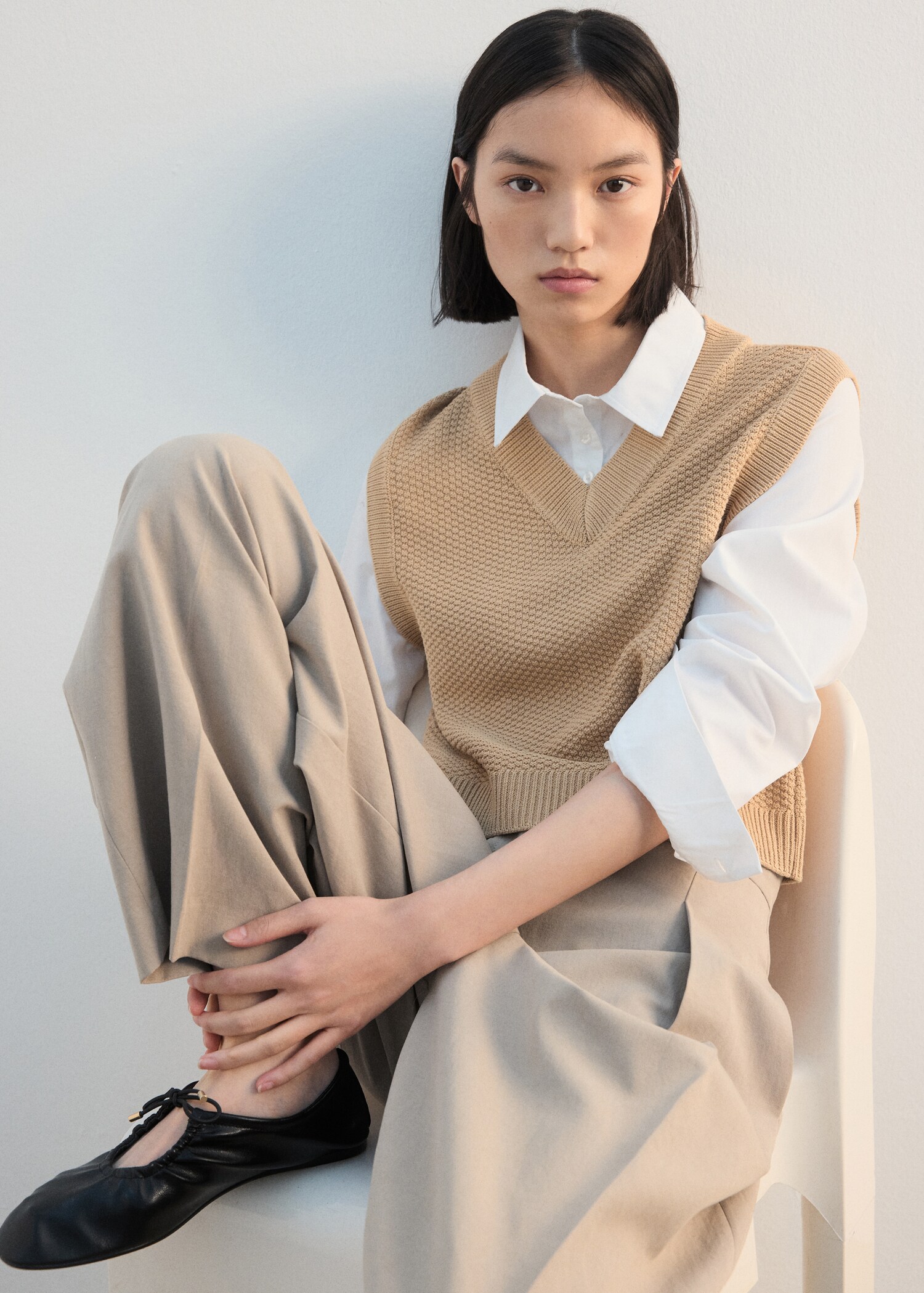 Mixed V-neck sweater - Details of the article 2