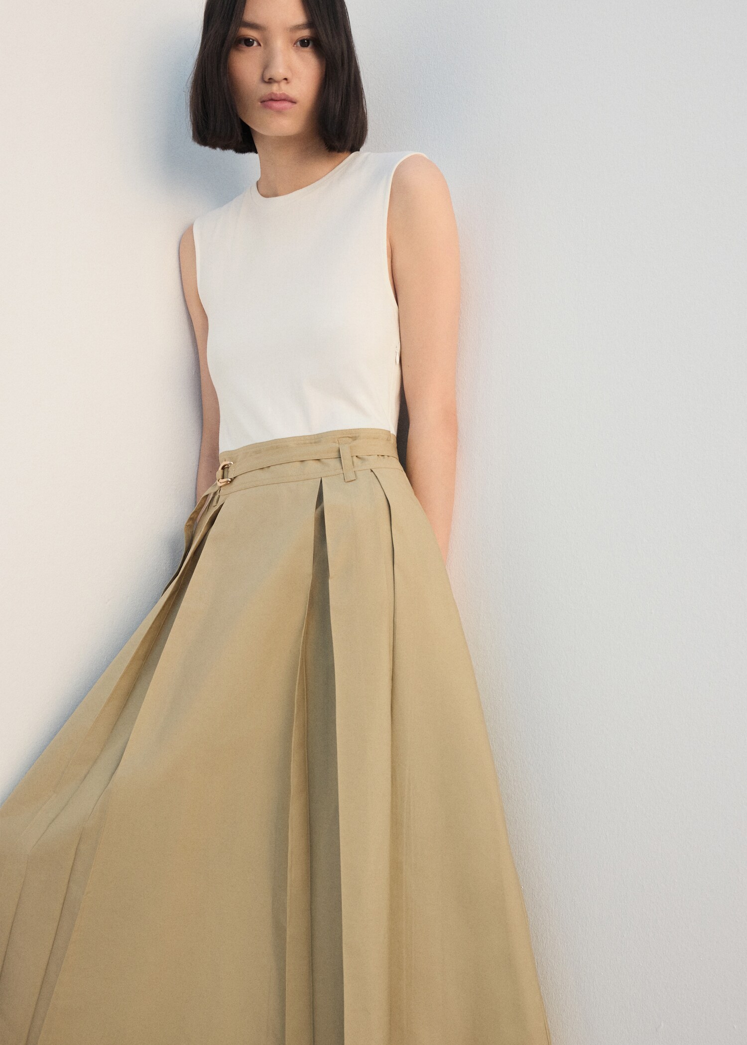 Flared midi-dress with belt - Details of the article 2