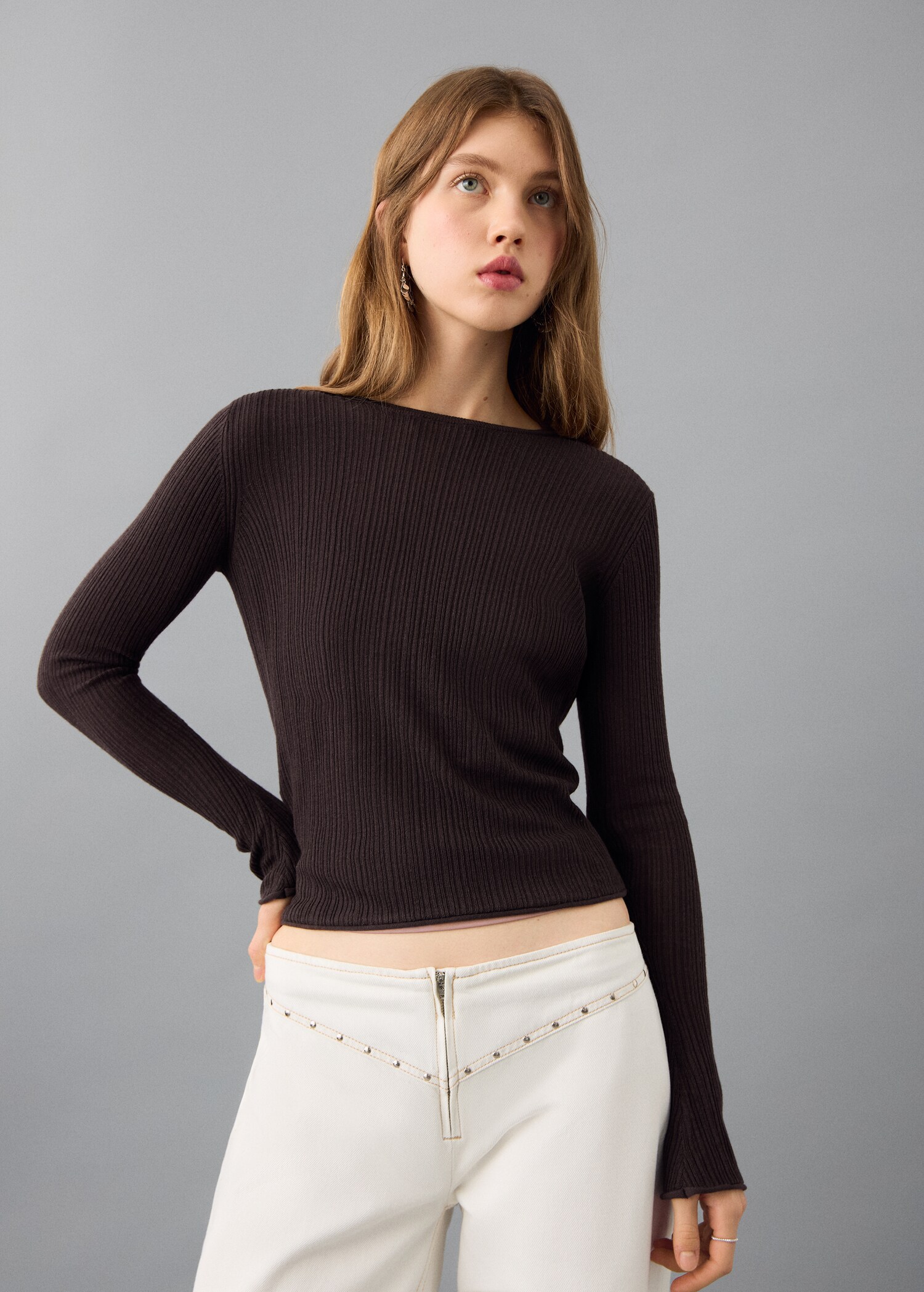 Pull-over en maille fine - Plan moyen