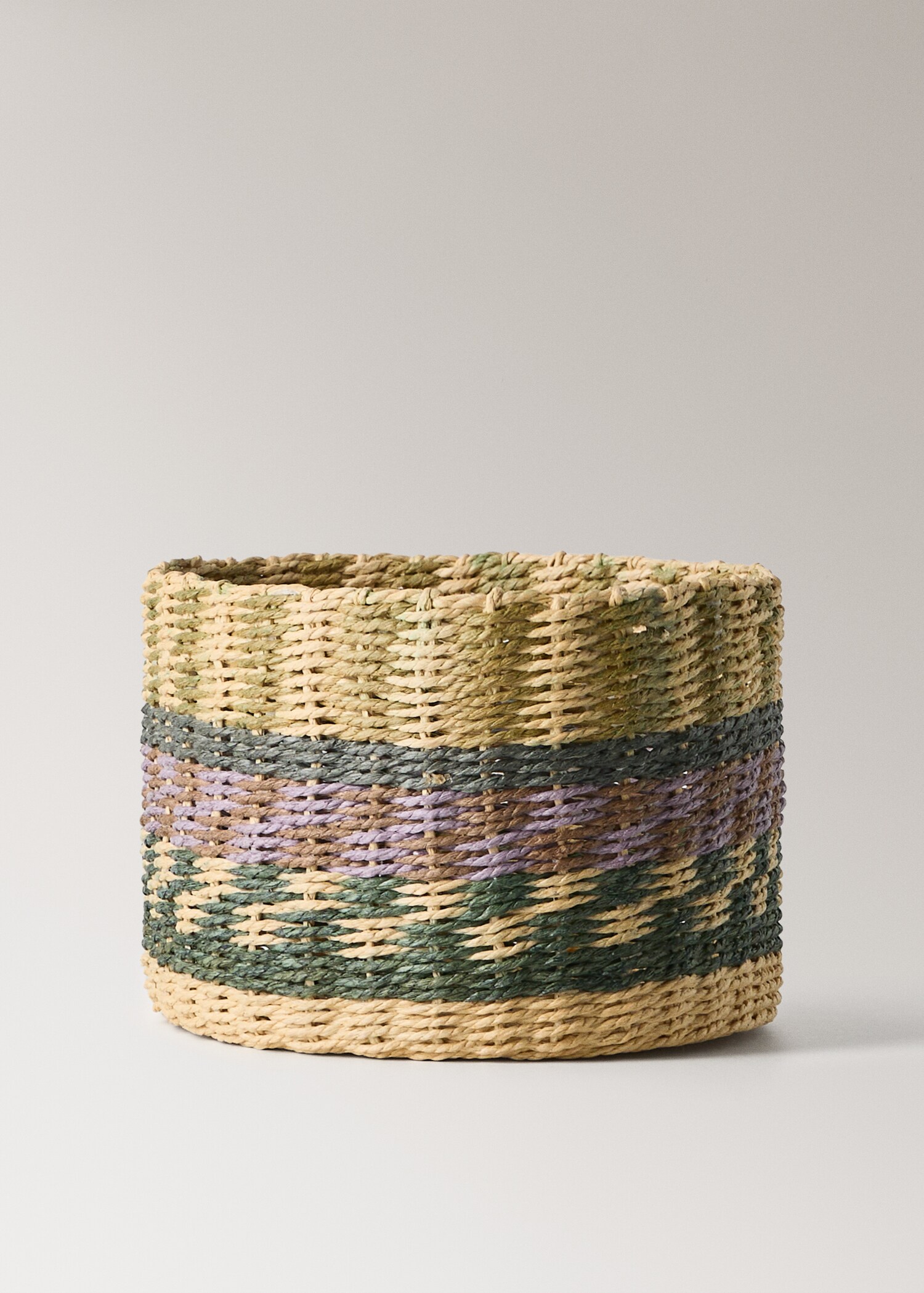 Small circular basket with colorful print - Article without model