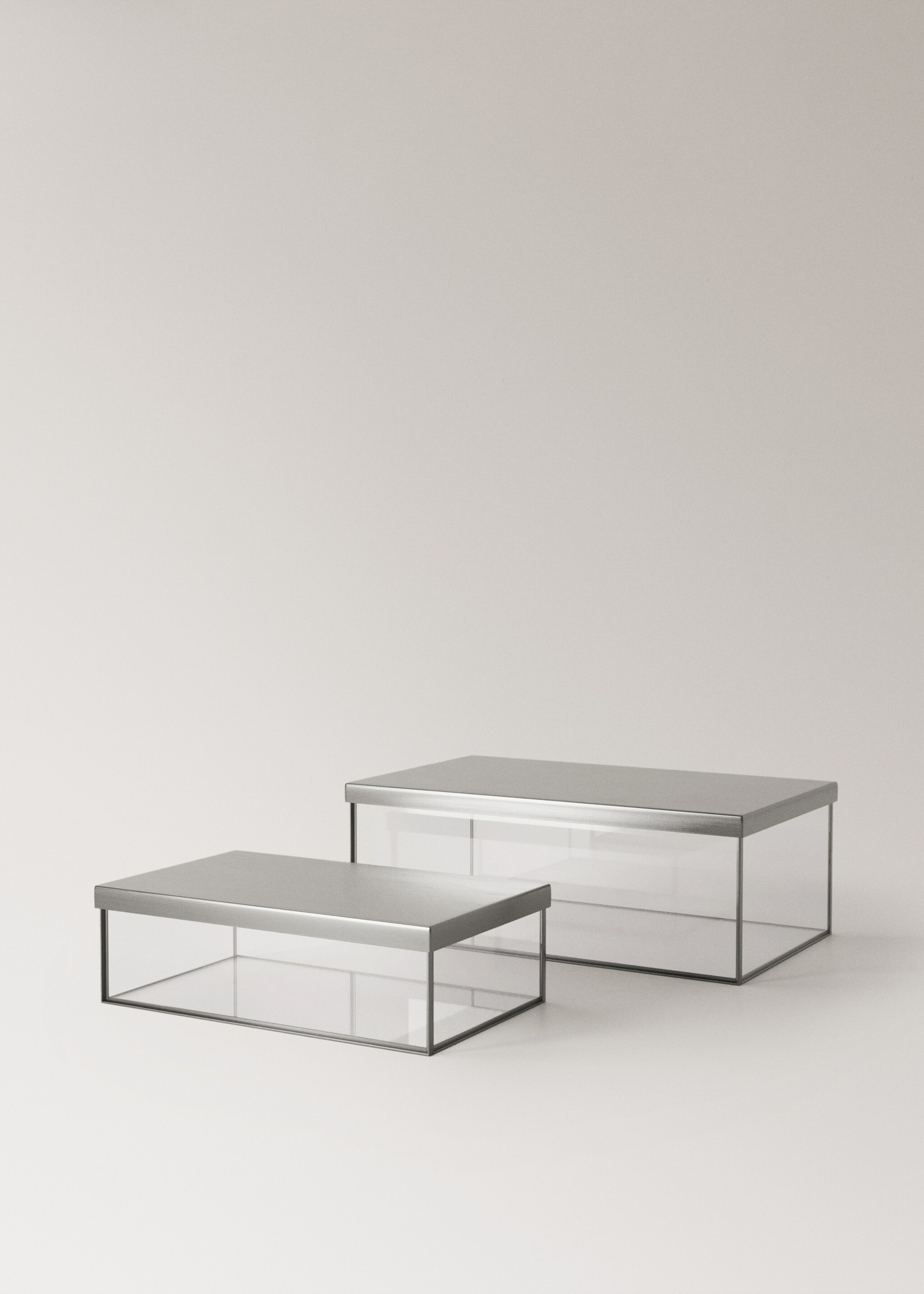 Medium glass box with metal contrast - Details of the article 3, Silver. Ref: 27012908-00.