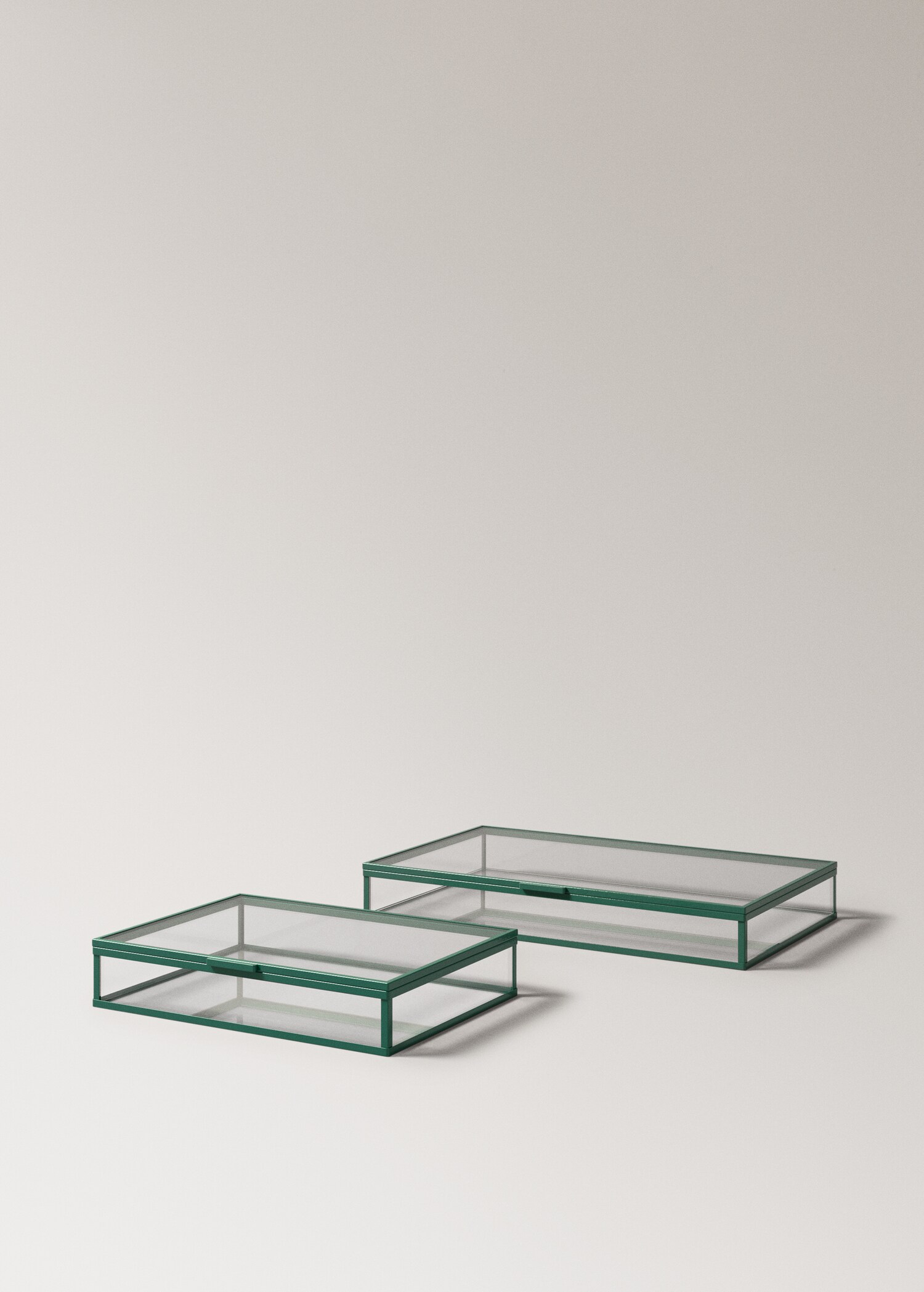 Medium-sized coloured glass box - Details of the article 3