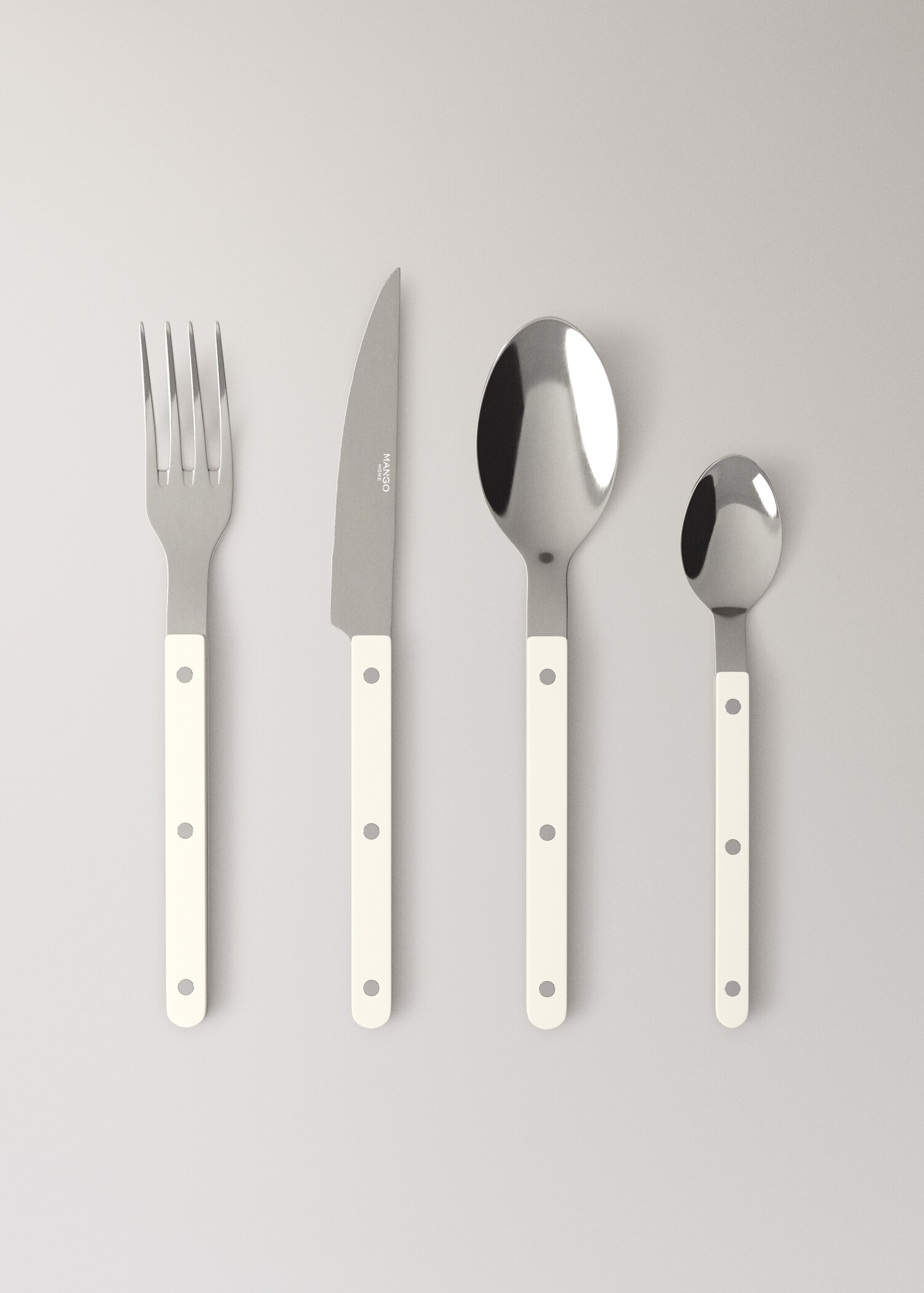 Stainless steel cutlery set with resin handles - Article without model