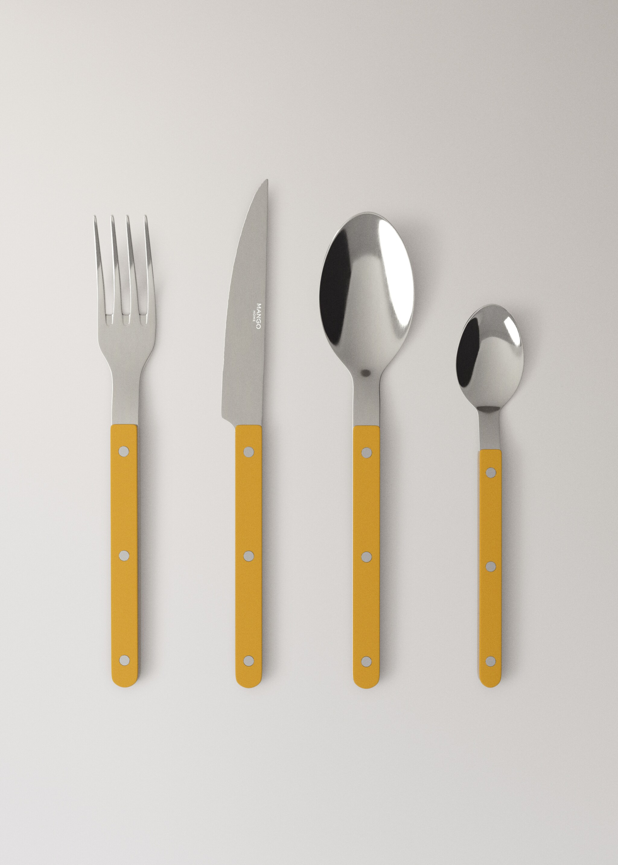 Stainless steel cutlery set with resin handles - Article without model, Curry. Ref: 27012922-00.
