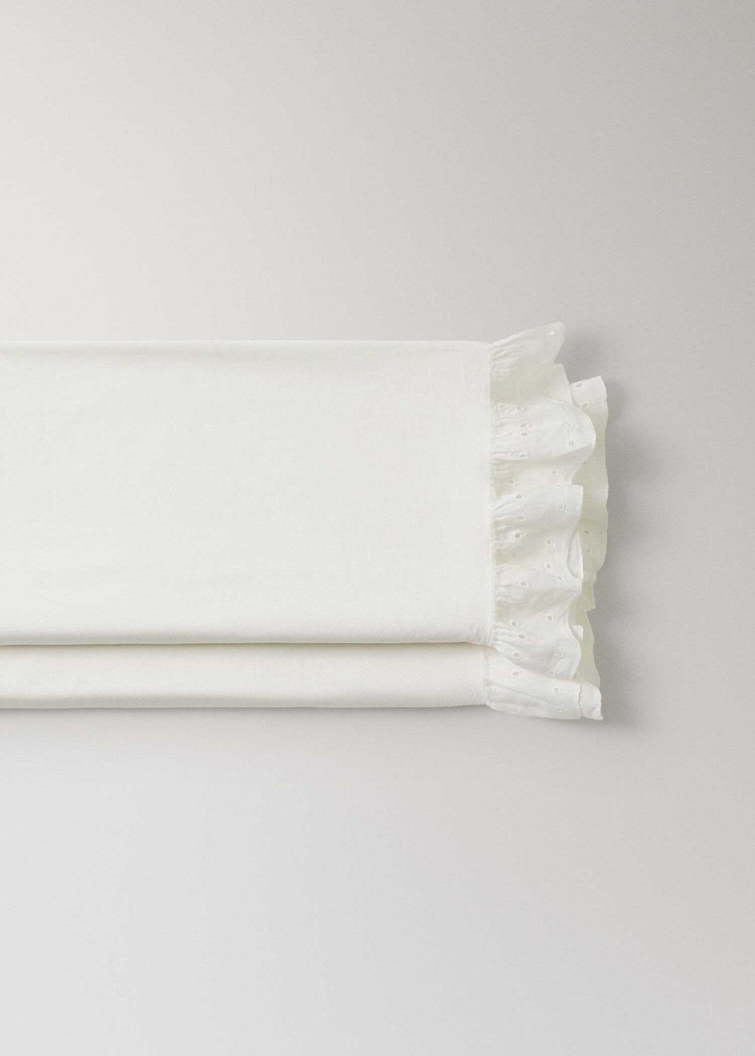 Cotton garment-dyed top sheet with linen ruffle for 90 cm bed - Details of the article 2